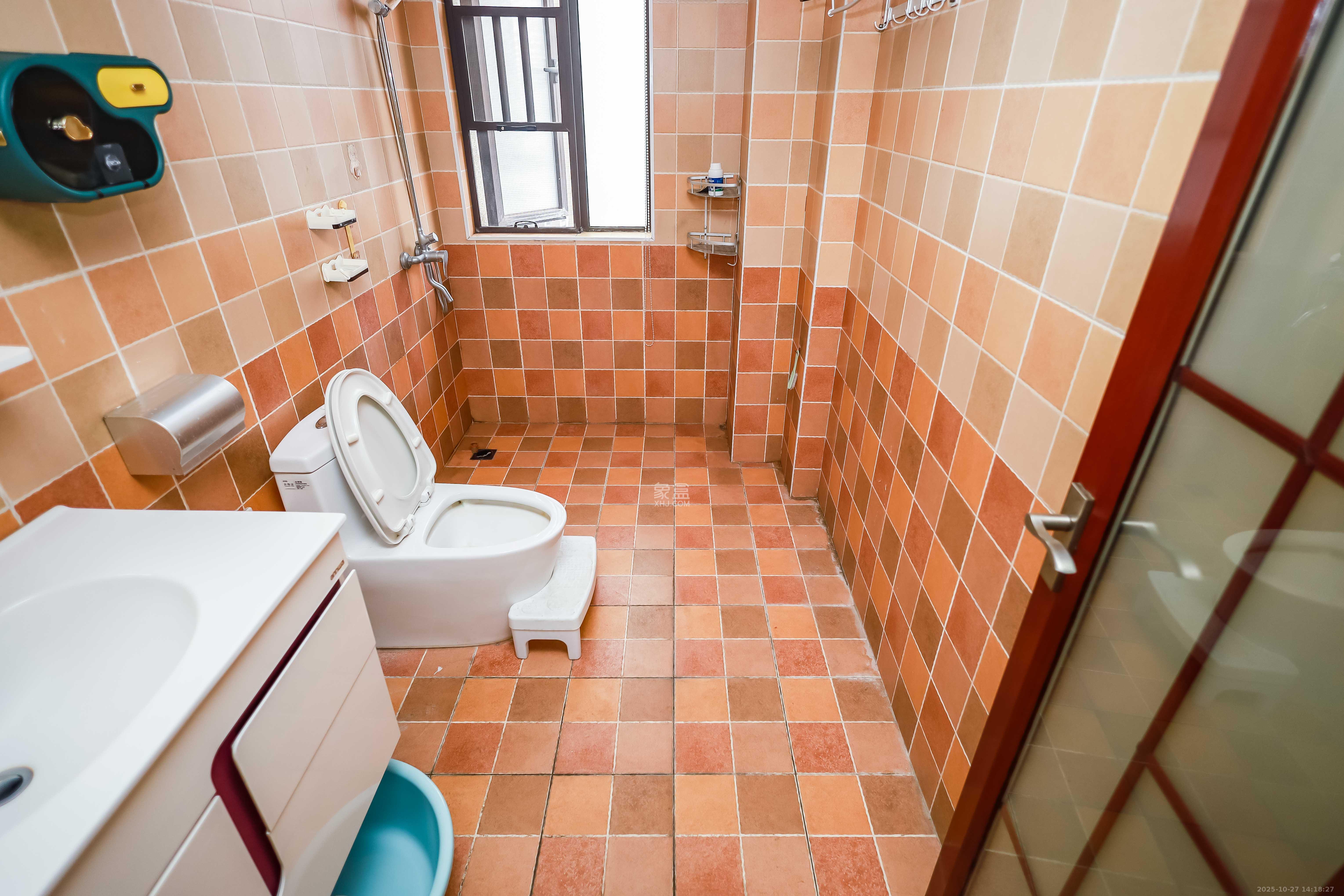 奥克斯缔壹城  3室2厅2卫    115.0万 奥克斯缔壹城  3室2厅2卫    115.0万卫生间