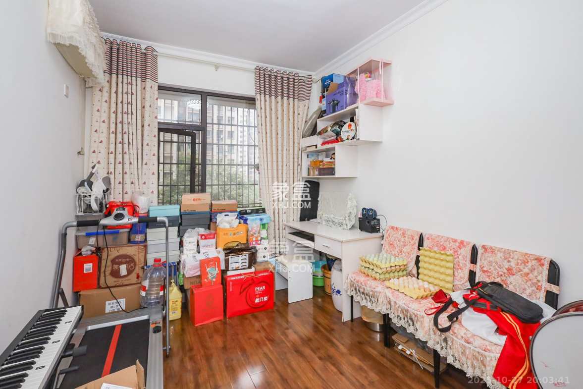 阳光丽城一期 4室2厅2卫 158.0万 阳光丽城一期 4室2厅2卫 158.0万卧室