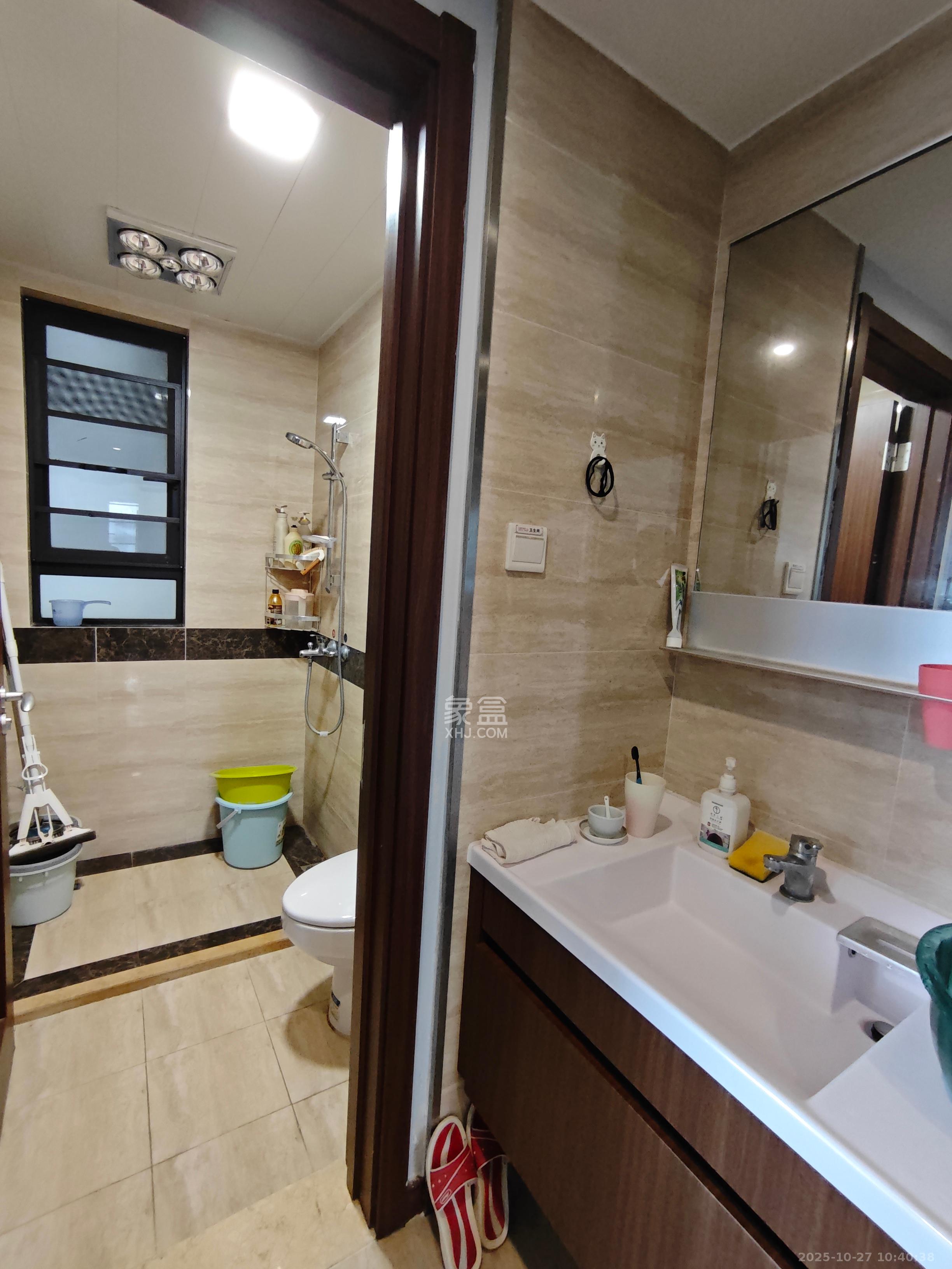 万科里金域国际  3室2厅2卫    3500.0元/月室内图