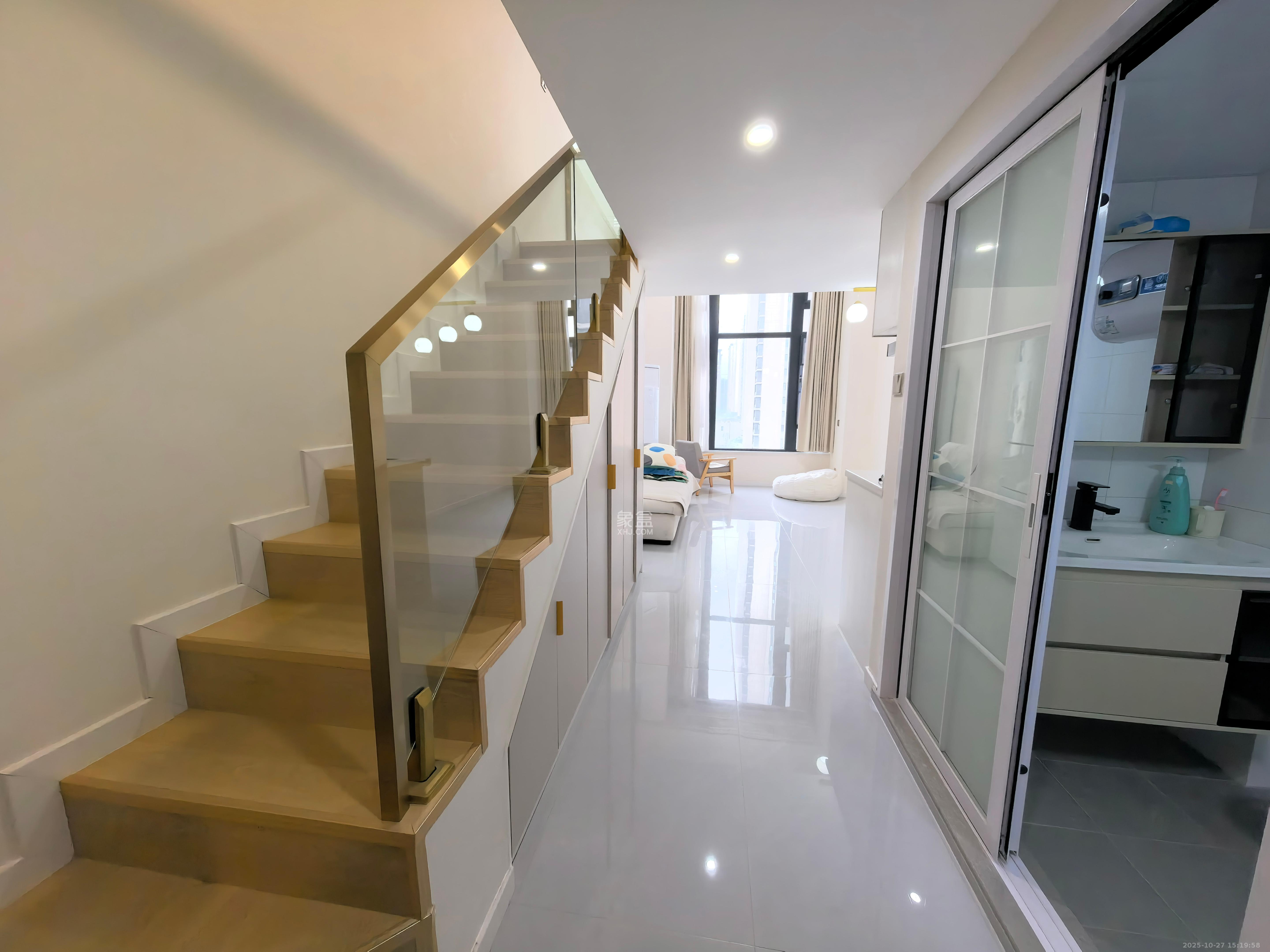 中海阅溪府  1室1厅1卫    2200.0元/月室内图