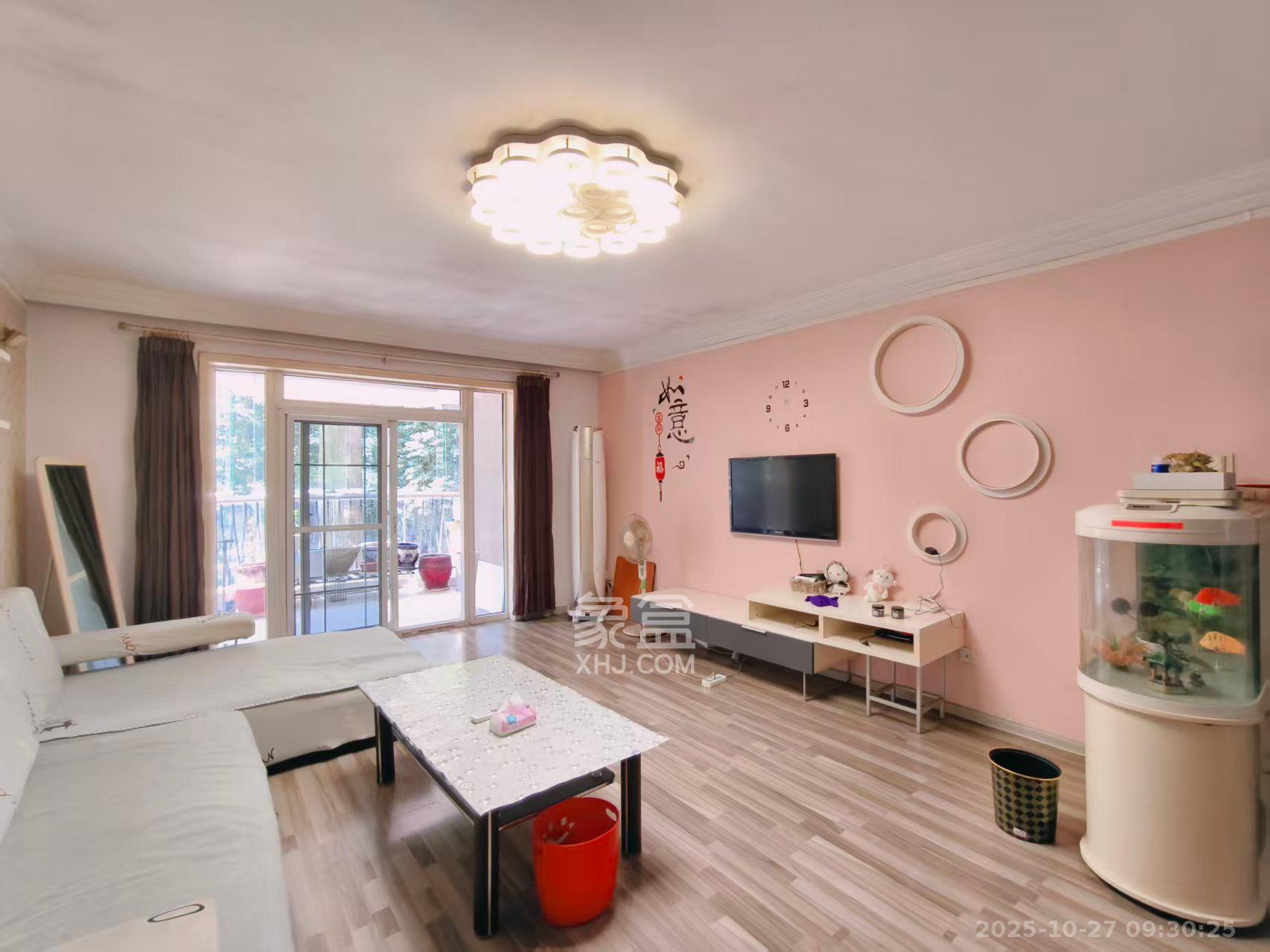 鸿铭中心  3室2厅2卫    3000.0元/月 鸿铭中心  3室2厅2卫    3000.0元/月