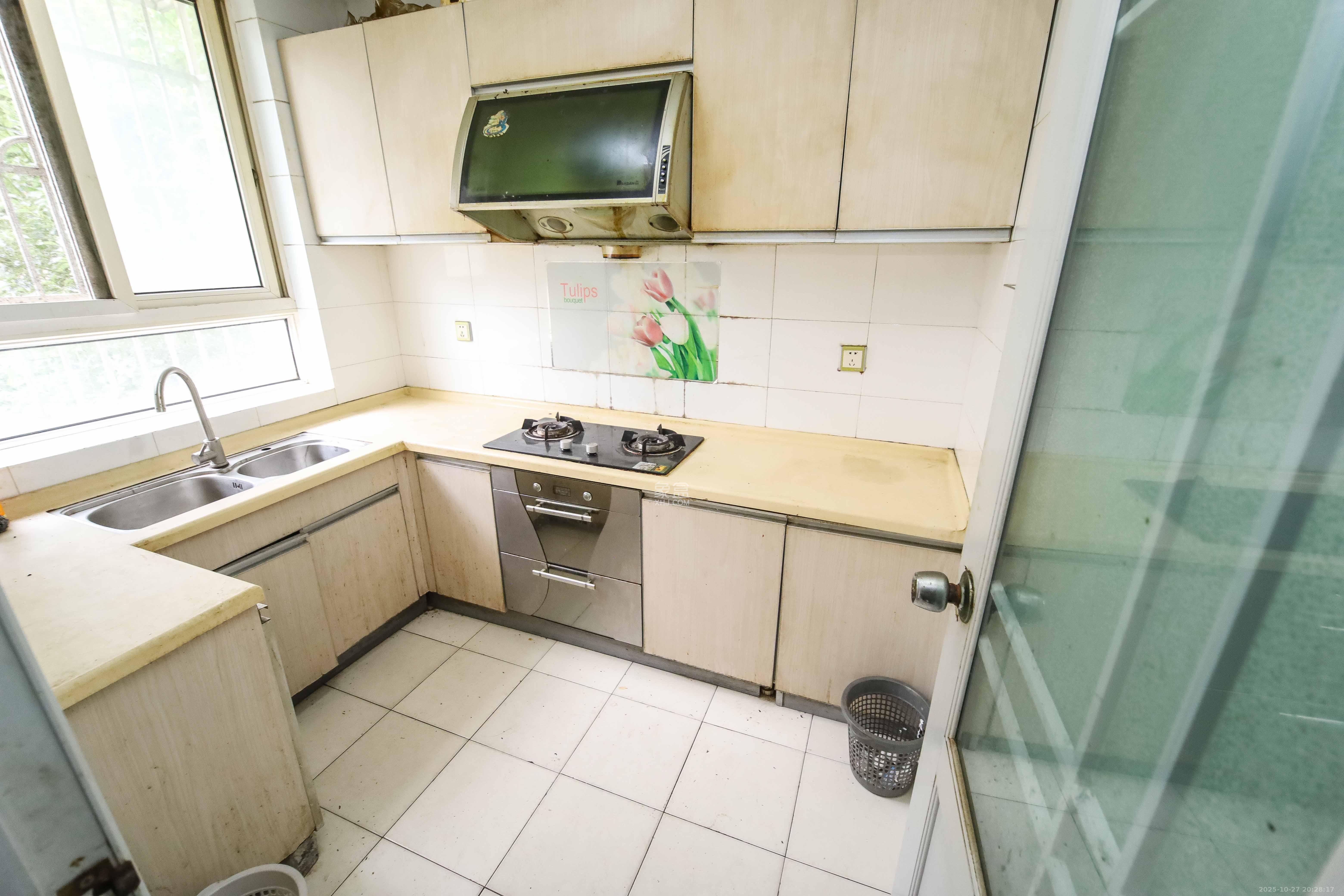 德政园 2室2厅1卫 58.0万 德政园 2室2厅1卫 58.0万厨房