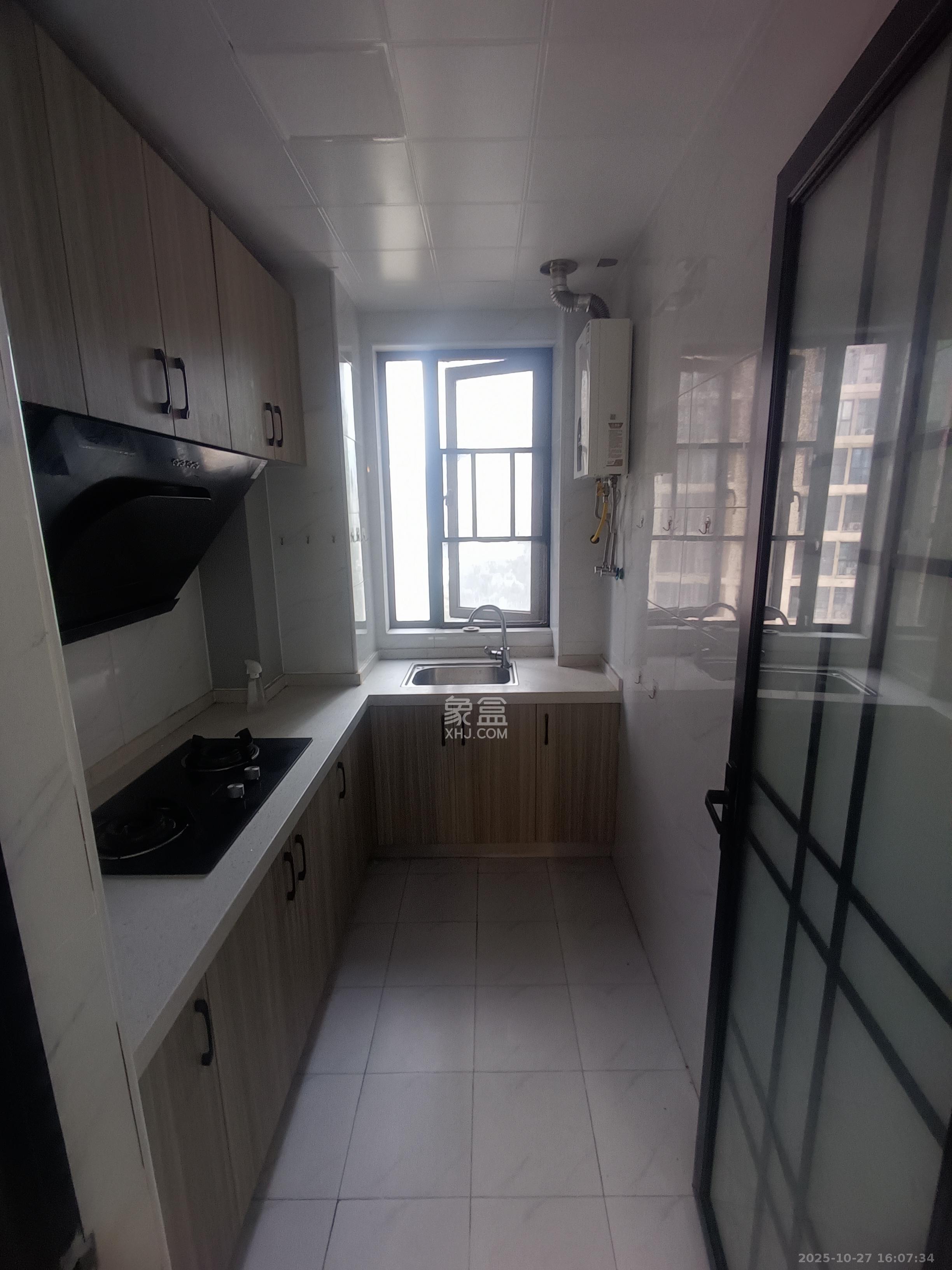 韭菜园嘉苑  2室1厅1卫    3000.0元/月 韭菜园嘉苑  2室1厅1卫    3000.0元/月室内图