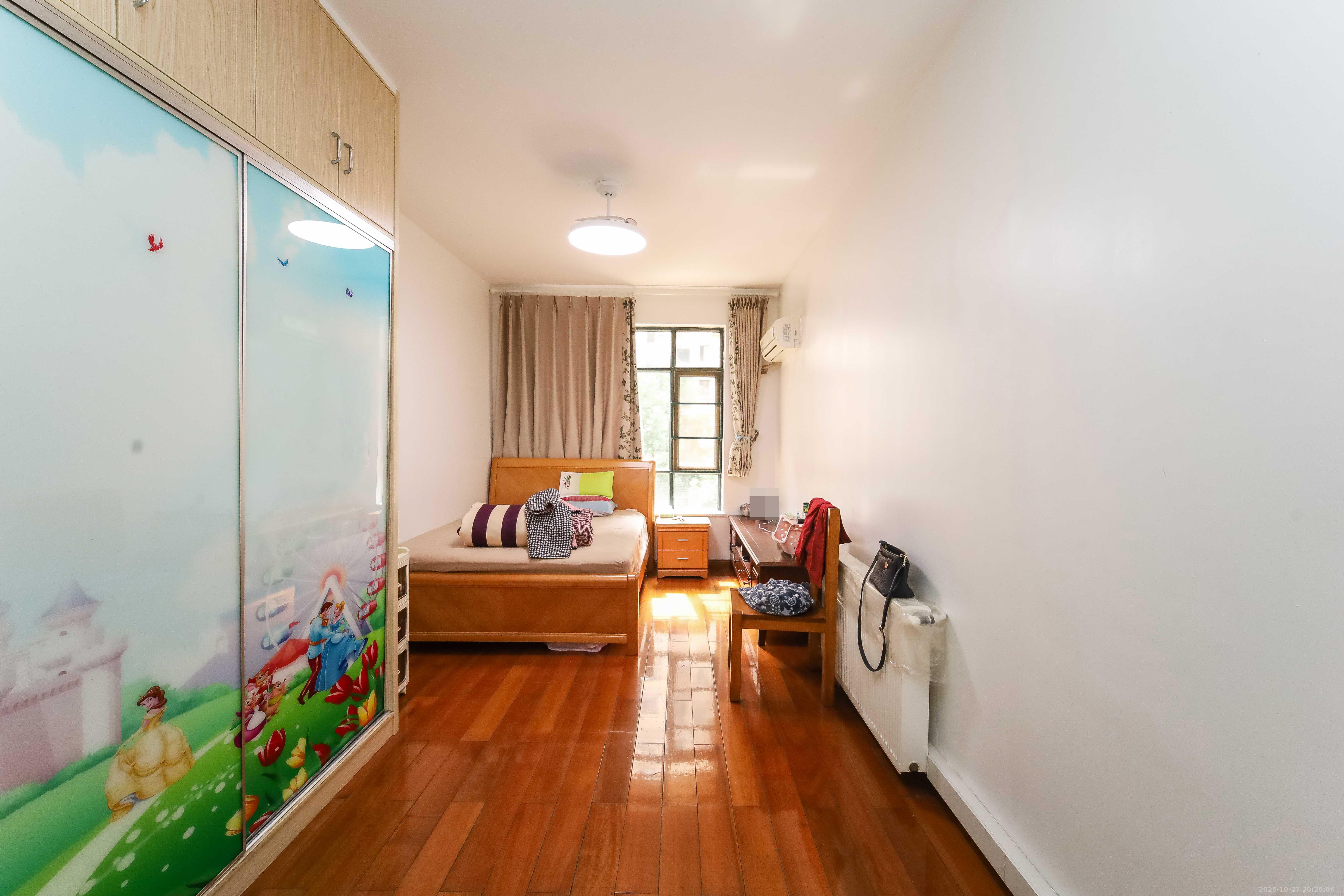 世嘉国际华城  3室2厅2卫    148.0万 世嘉国际华城  3室2厅2卫    148.0万卧室