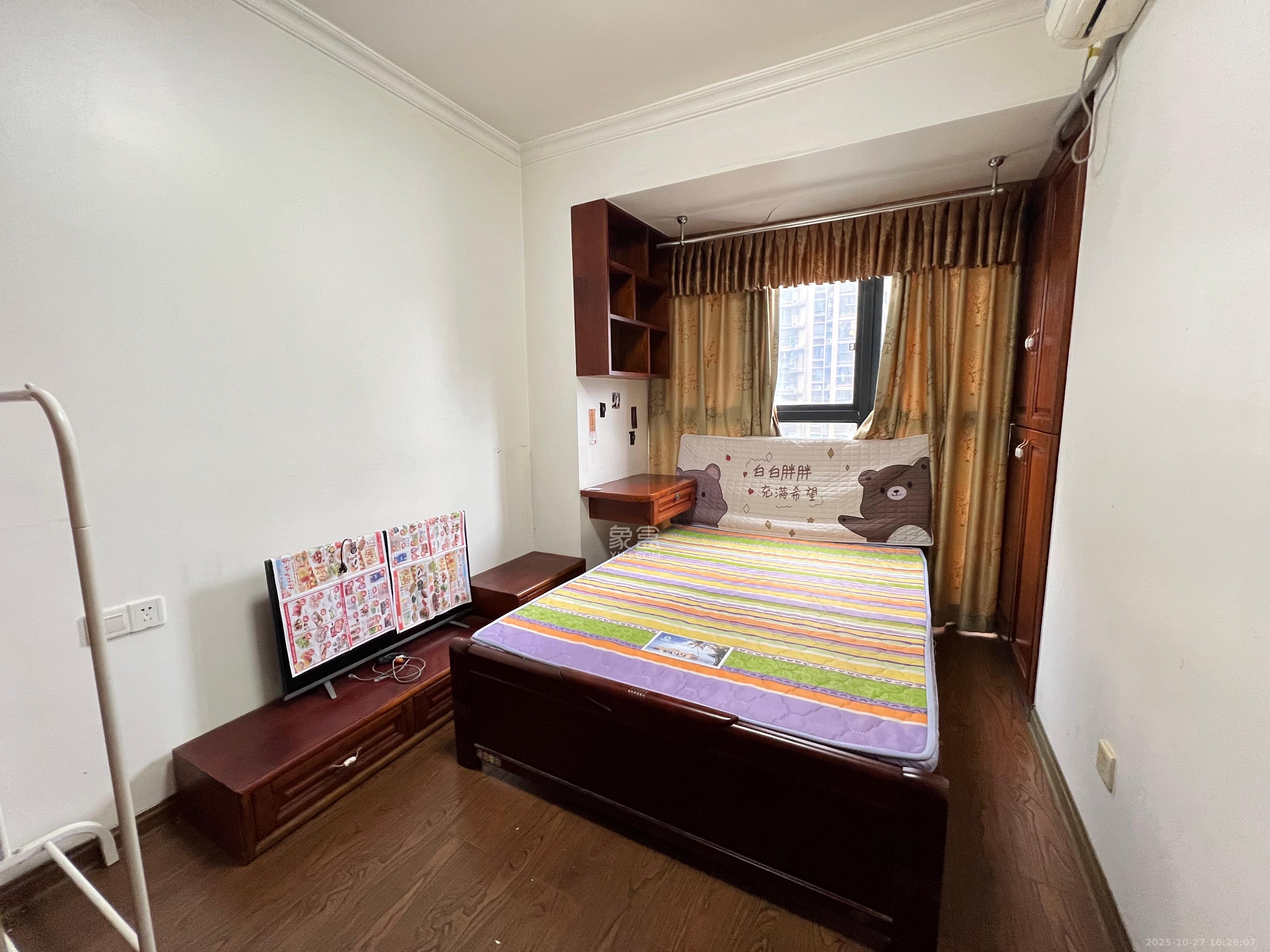 百纳广场(百纳公寓)  2室1厅1卫    2500.0元/月 百纳广场(百纳公寓)  2室1厅1卫    2500.0元/月室内图