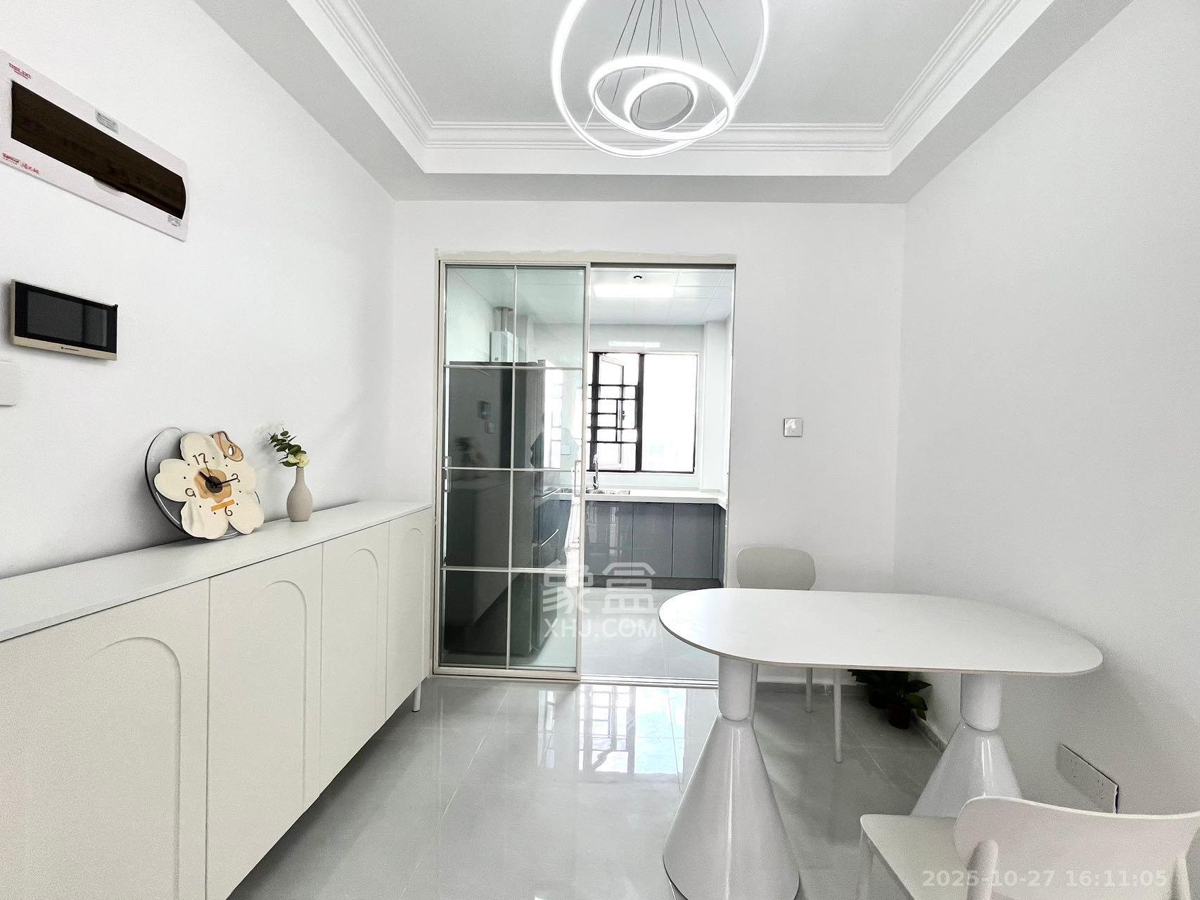 阳光城尚东湾嘉林苑  3室2厅1卫    3000.0元/月 阳光城尚东湾嘉林苑  3室2厅1卫    3000.0元/月室内图