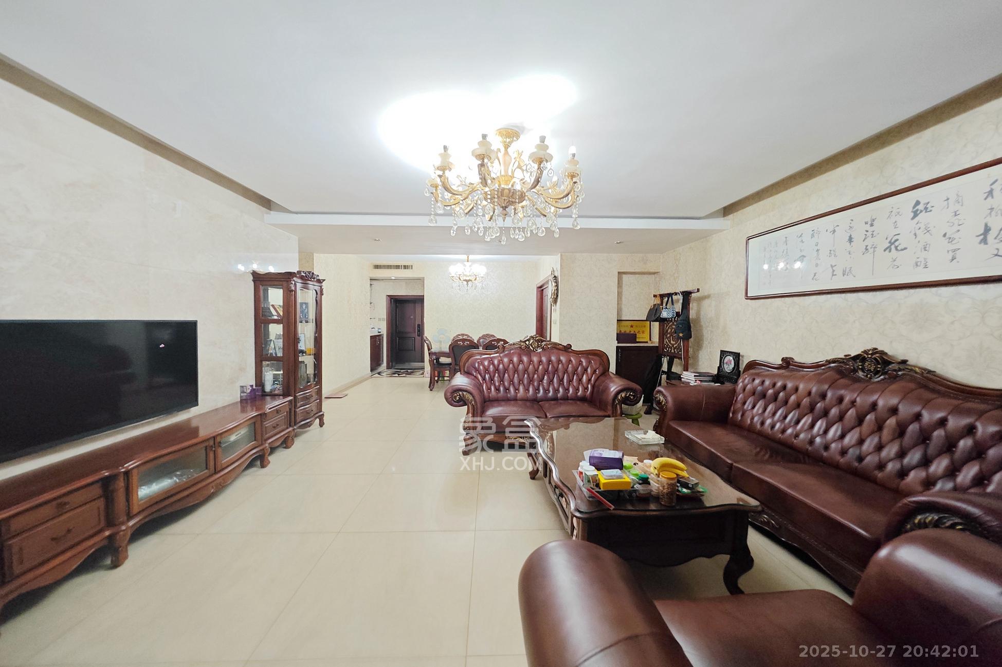 佳润新城（佳润新都）  4室2厅2卫    175.0万