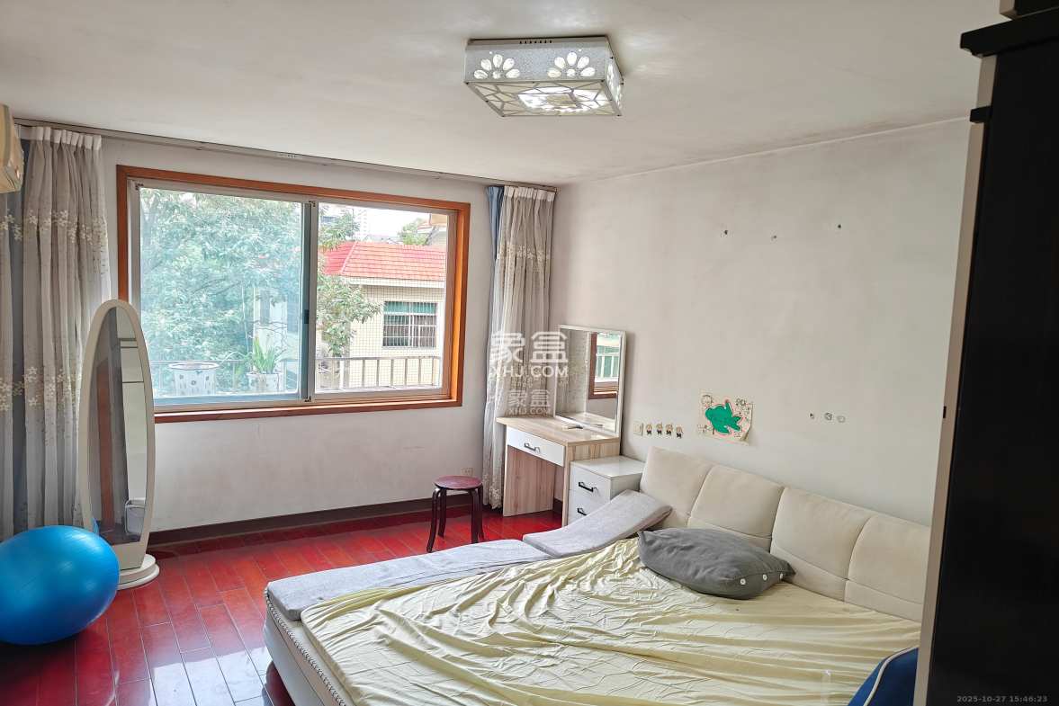 湘卫花苑  4室2厅2卫    2700.0元/月 湘卫花苑  4室2厅2卫    2700.0元/月室内图