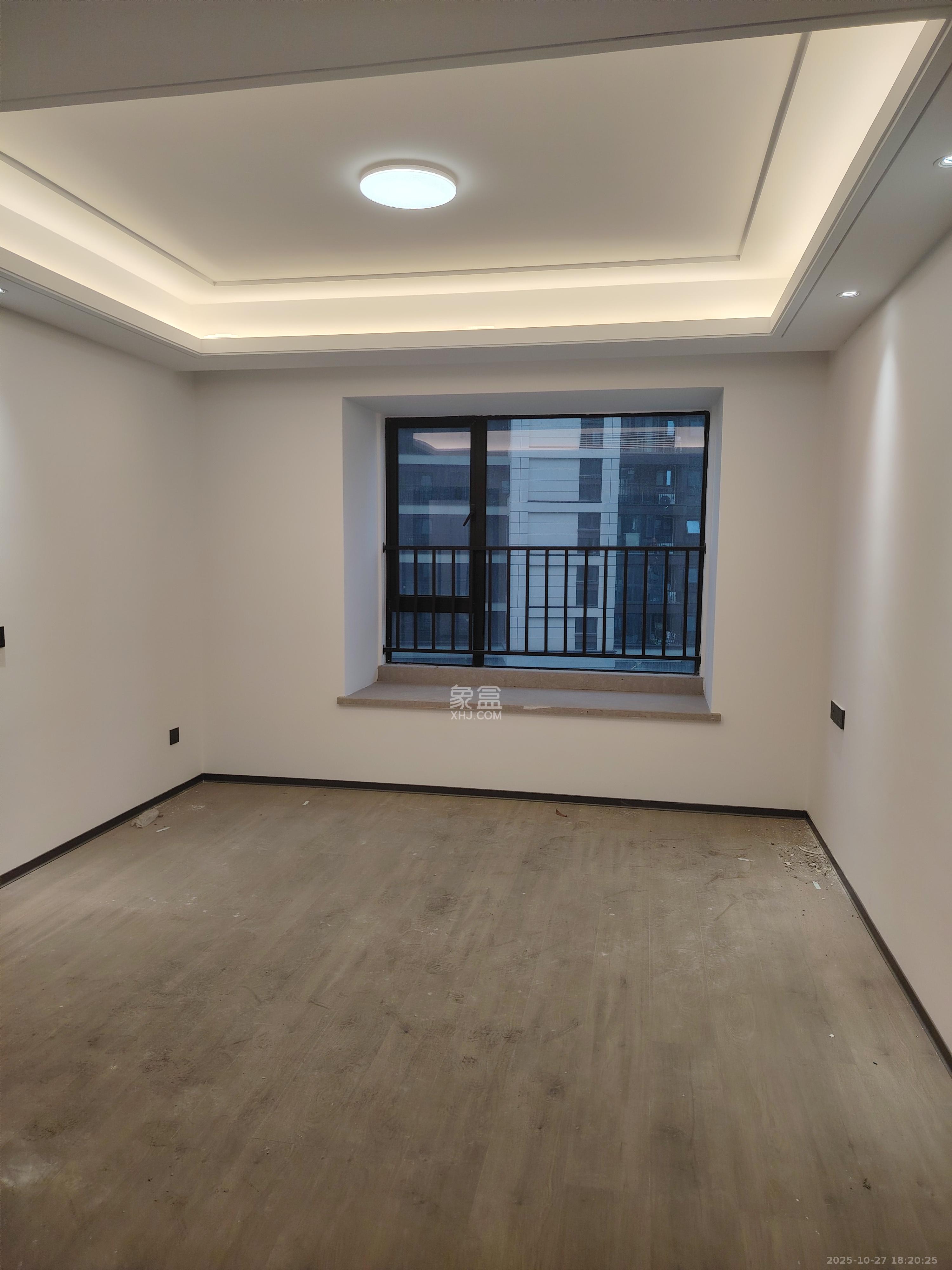 荣盛锦绣学府  3室2厅2卫    2800.0元/月室内图