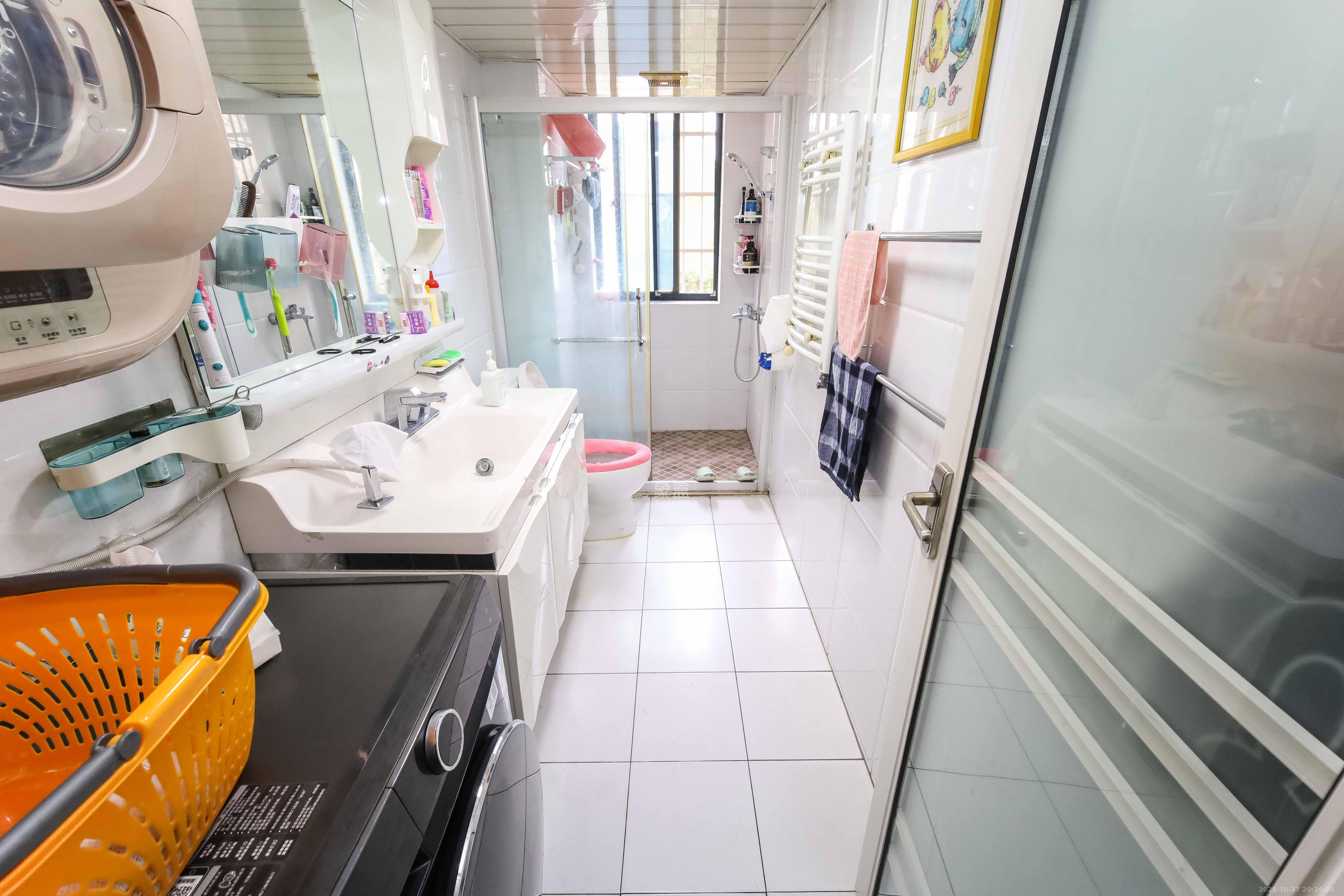 世嘉国际华城  3室2厅2卫    148.0万 世嘉国际华城  3室2厅2卫    148.0万卫生间