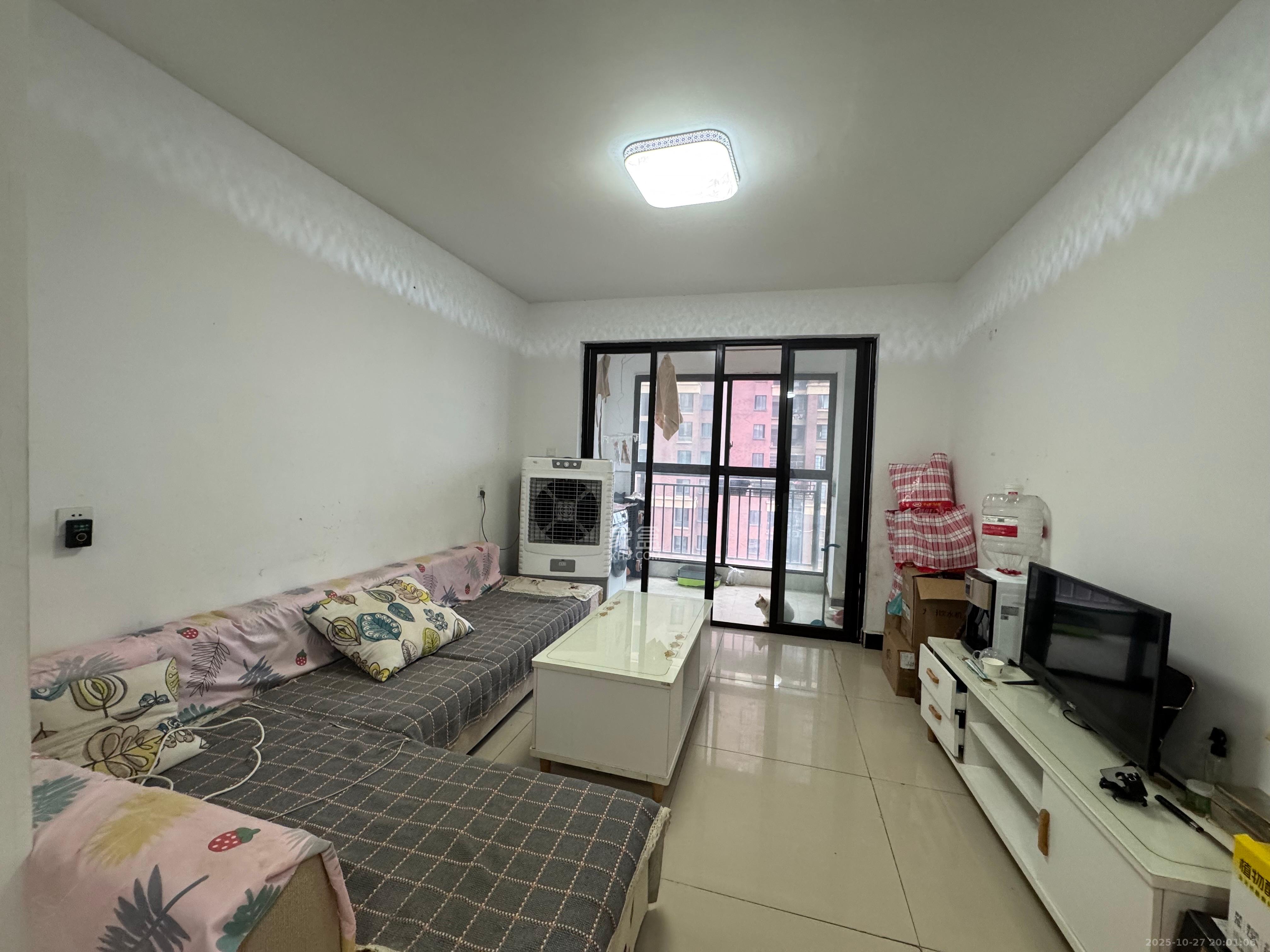 新城国际花都  2室2厅1卫    1300.0元/月