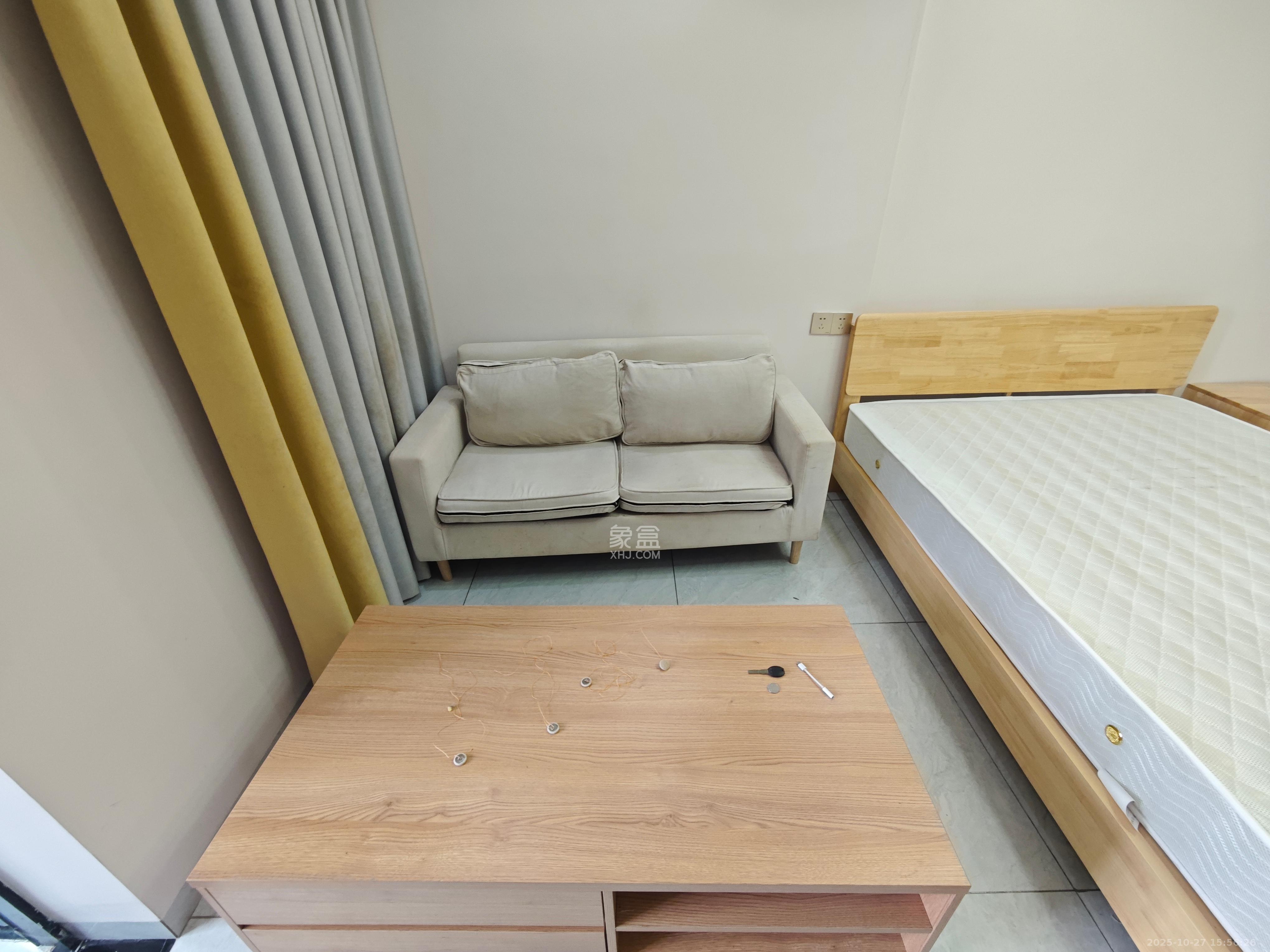 国泰九龙湾  1室1厅1卫    1300.0元/月室内图