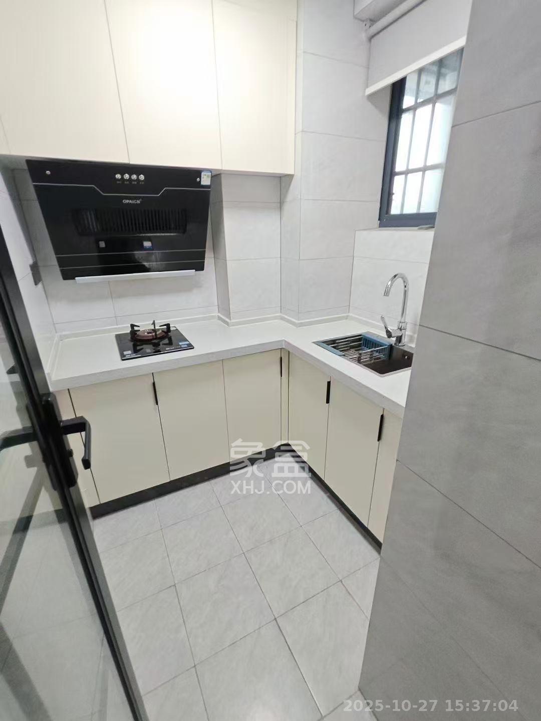 君悦新天地 2室1厅2卫 2500.0元/月 君悦新天地 2室1厅2卫 2500.0元/月室内图