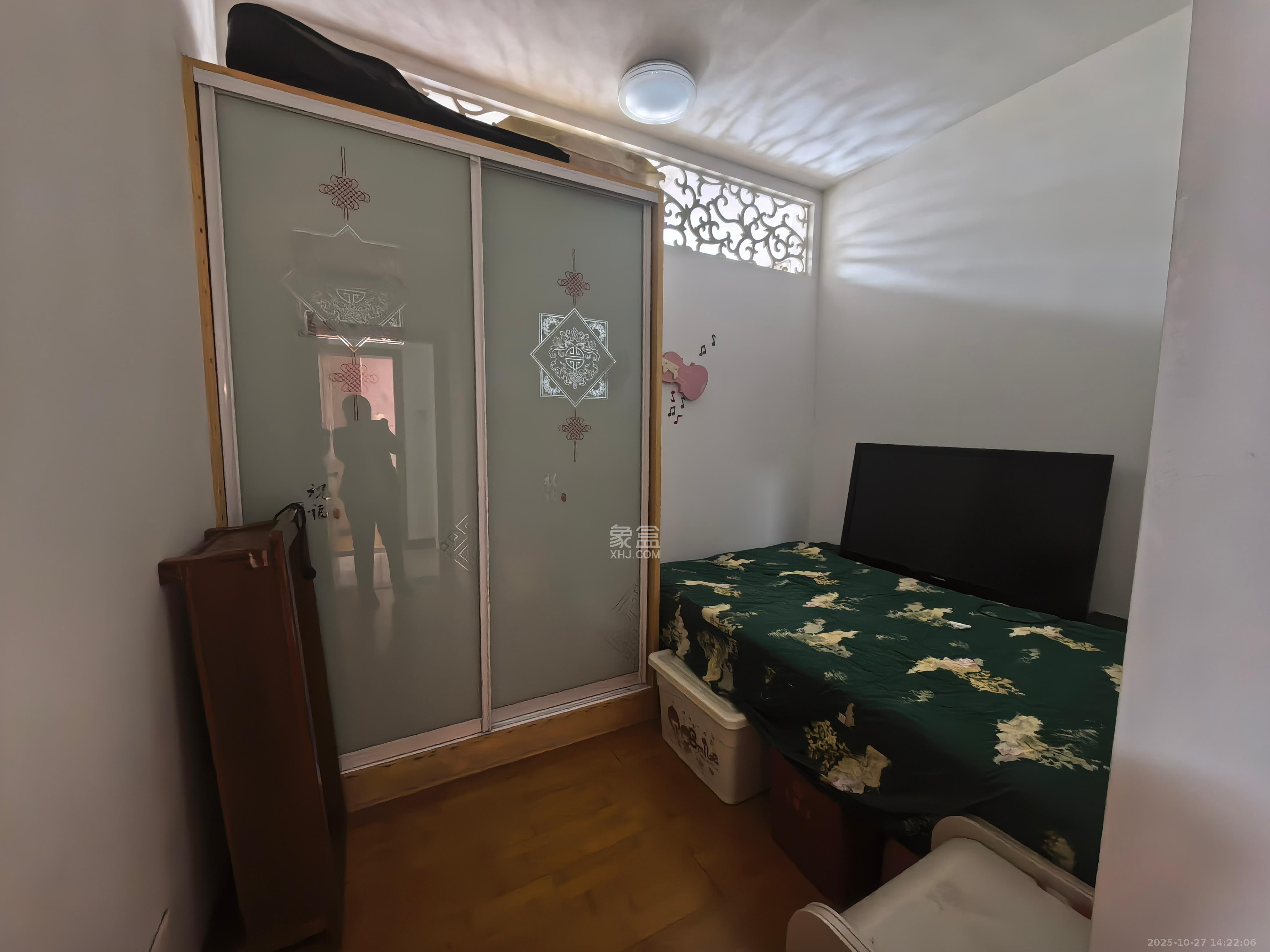 山水湾  2室2厅1卫    1700.0元/月室内图