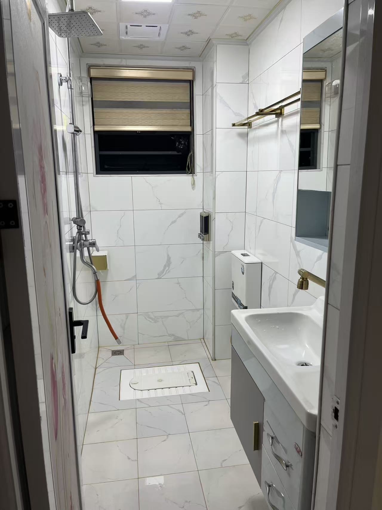 海侨花园  3室2厅1卫    2800.0元/月 海侨花园  3室2厅1卫    2800.0元/月室内图