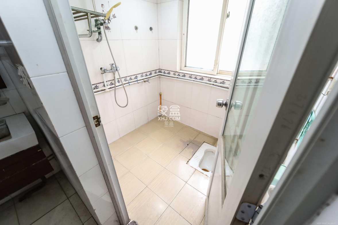 德政园 2室2厅1卫 58.0万 德政园 2室2厅1卫 58.0万卫生间