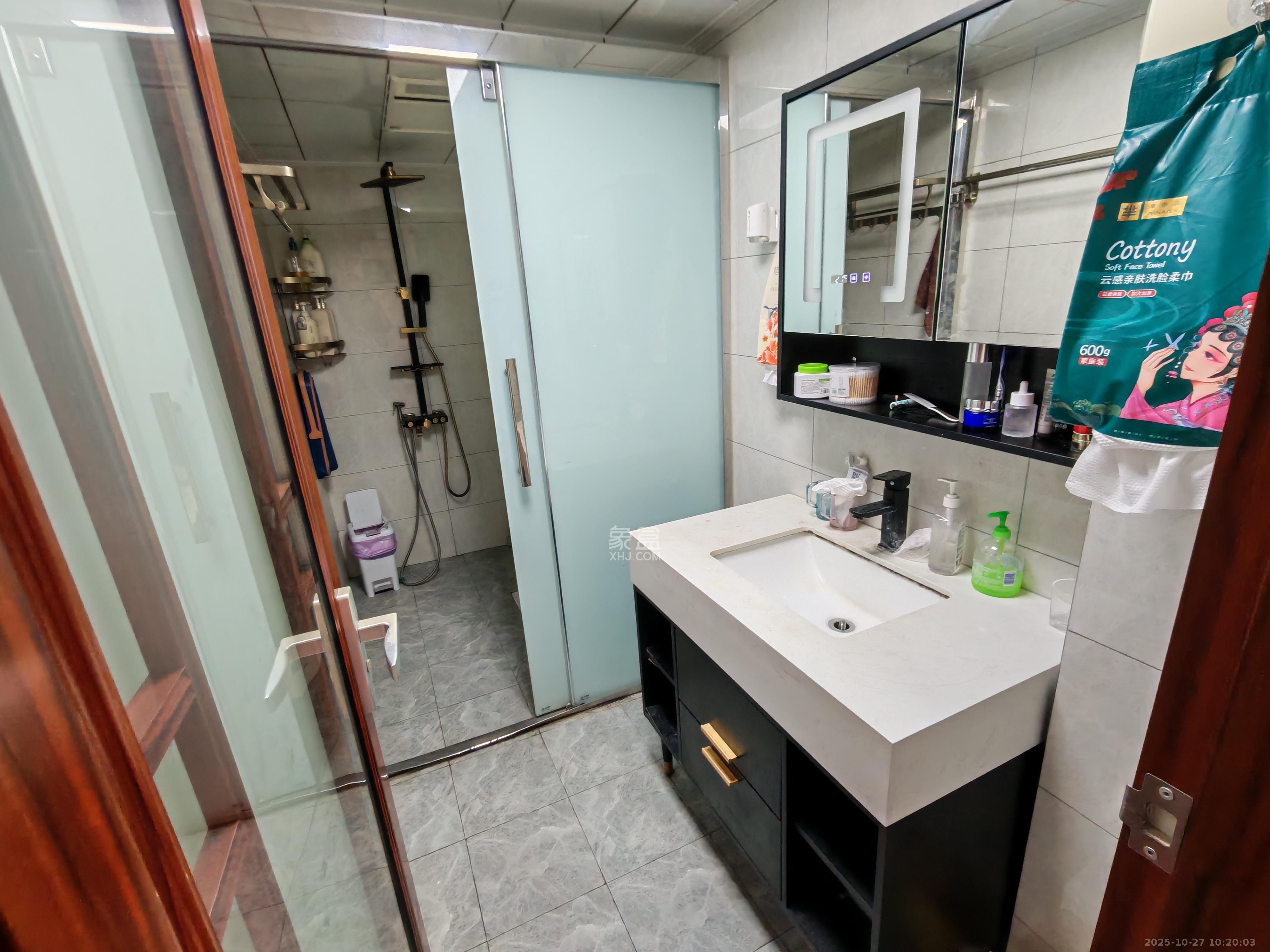 政力世纪大厦  1室2厅0卫    3200.0元/月 政力世纪大厦  1室2厅0卫    3200.0元/月室内图