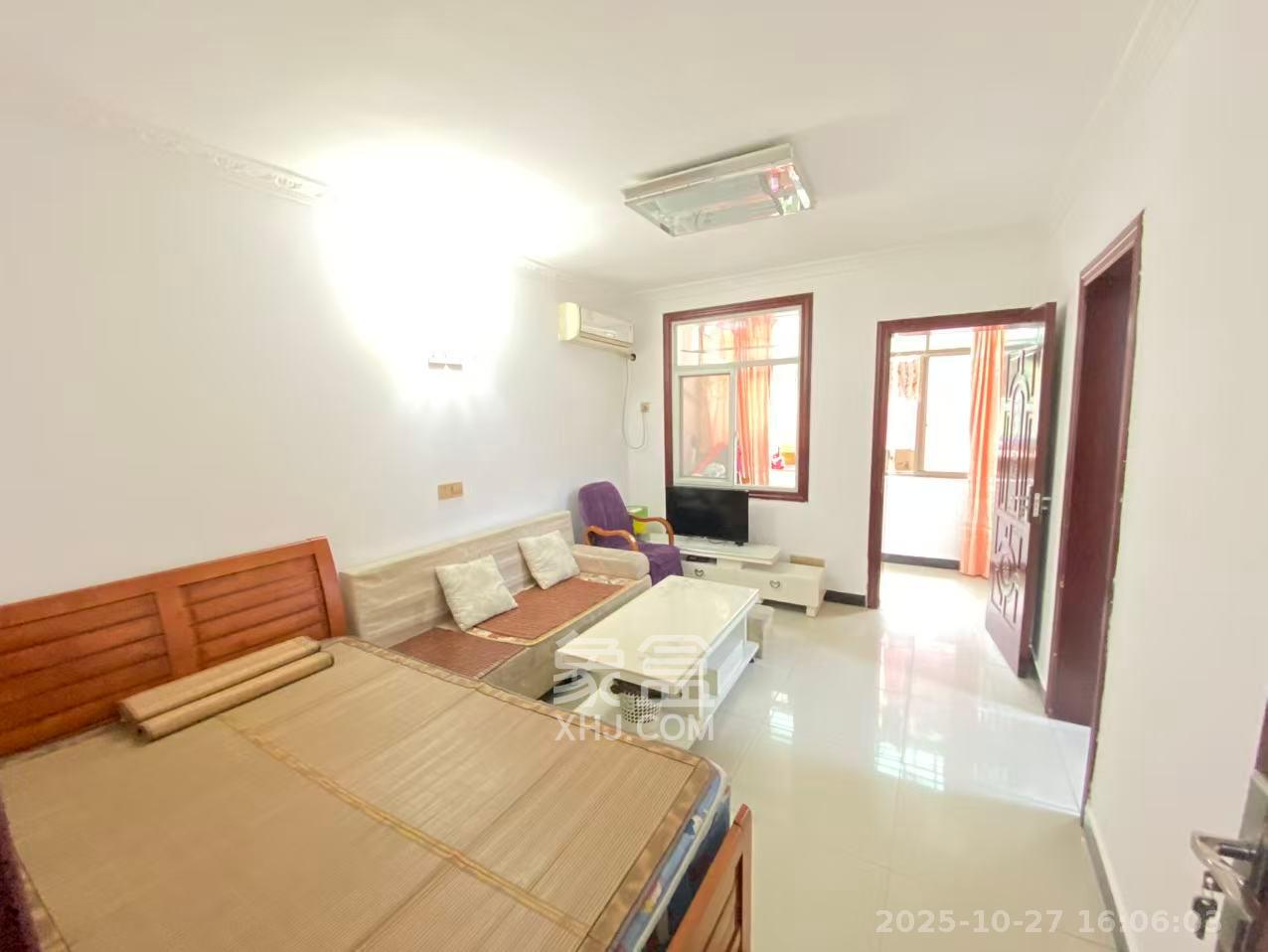 红旗区四片  2室1厅1卫    1900.0元/月 红旗区四片  2室1厅1卫    1900.0元/月室内图