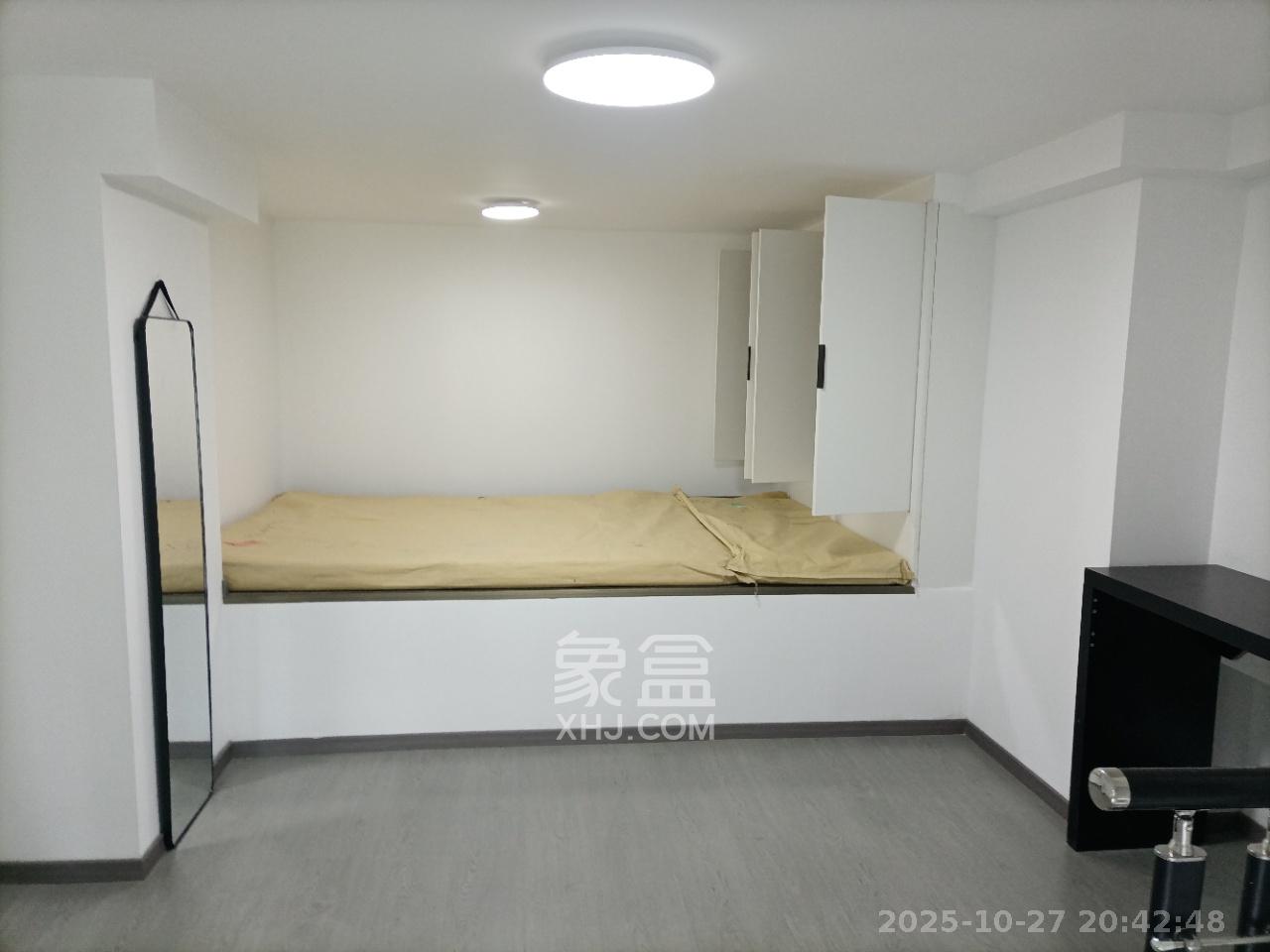 卓越中寰  2室1厅1卫    2500.0元/月室内图