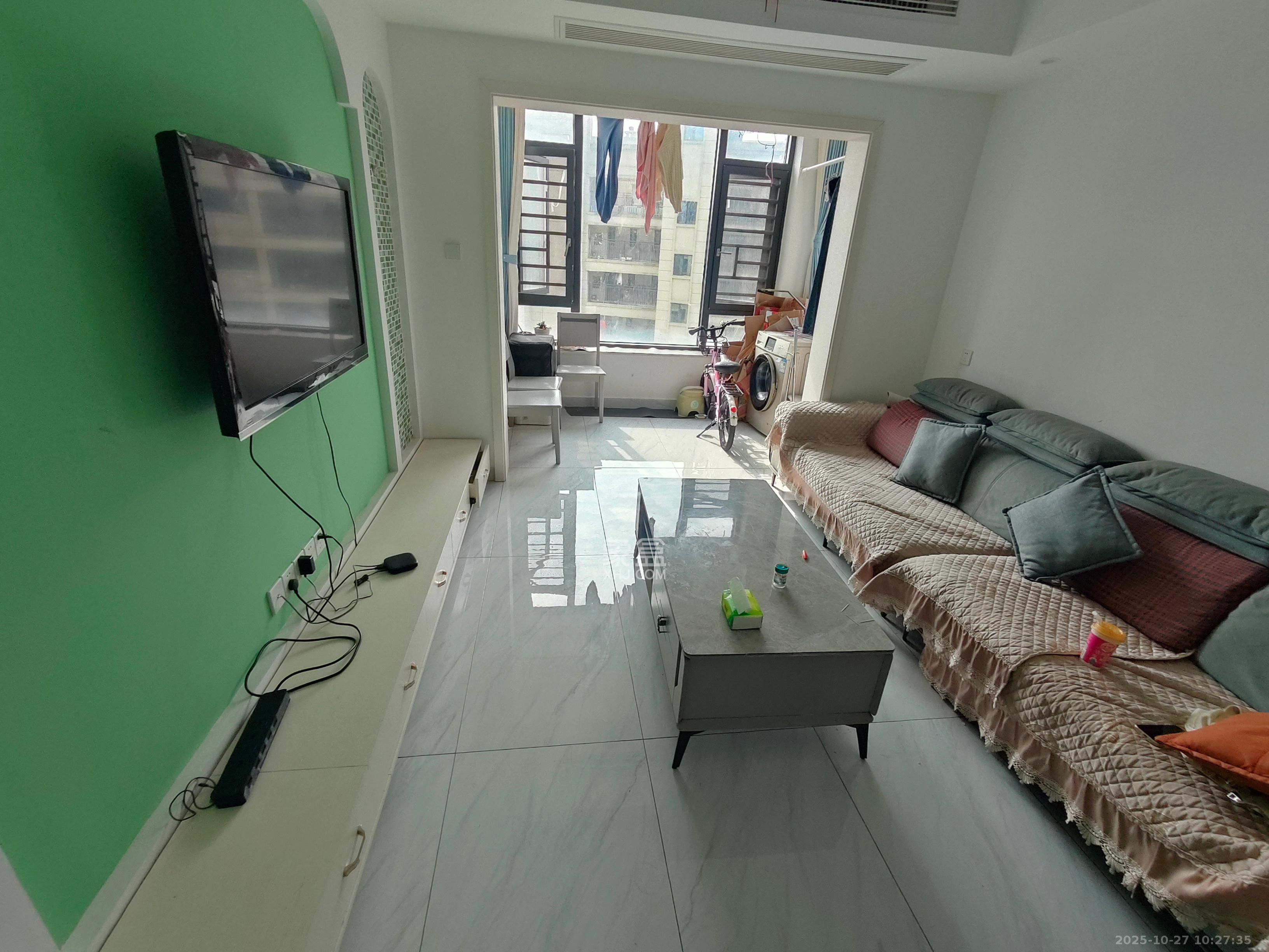 中梁星都荟  3室2厅2卫    2300.0元/月室内图1