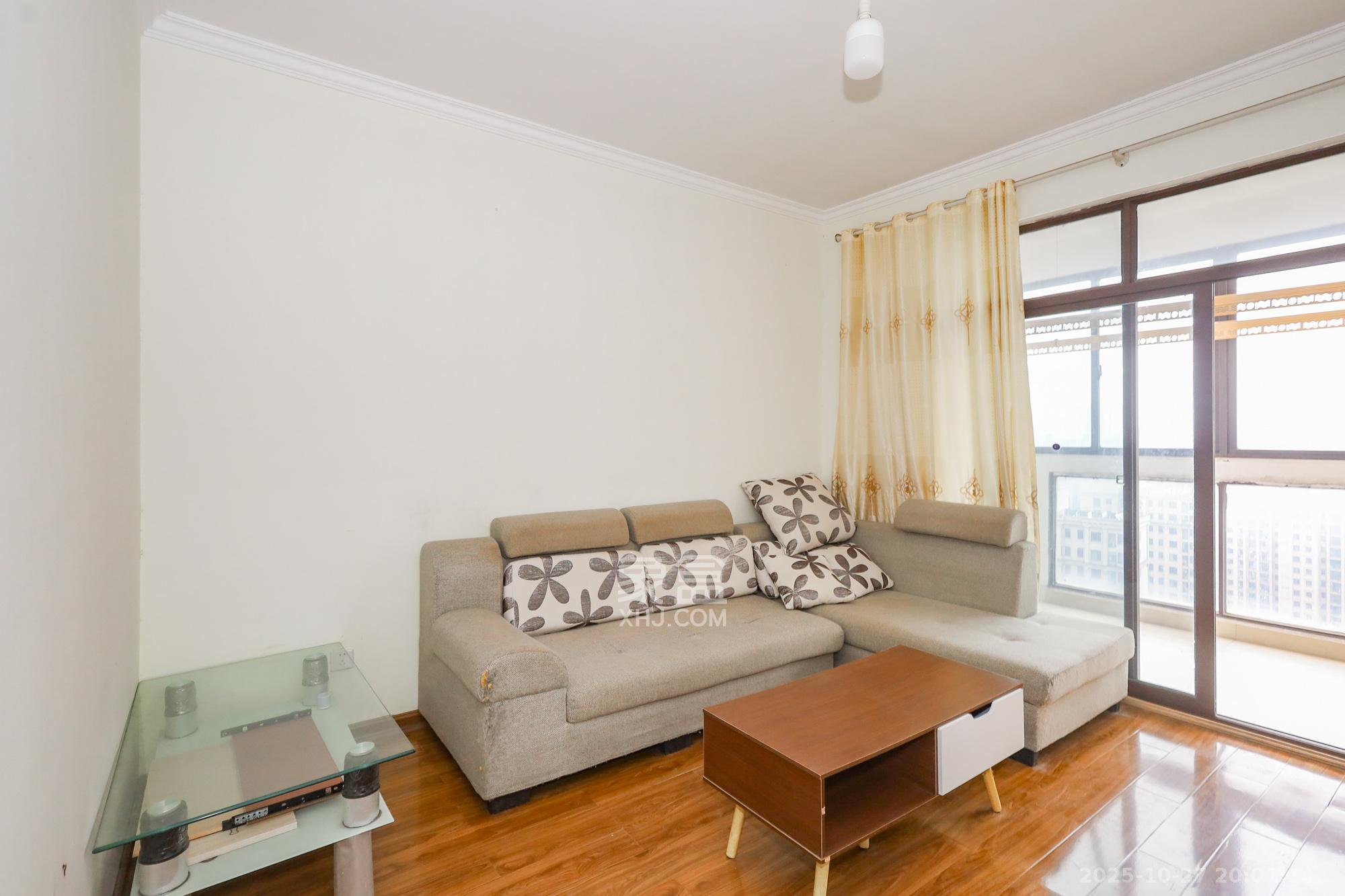 阳光丽城二期  3室2厅1卫    105.0万