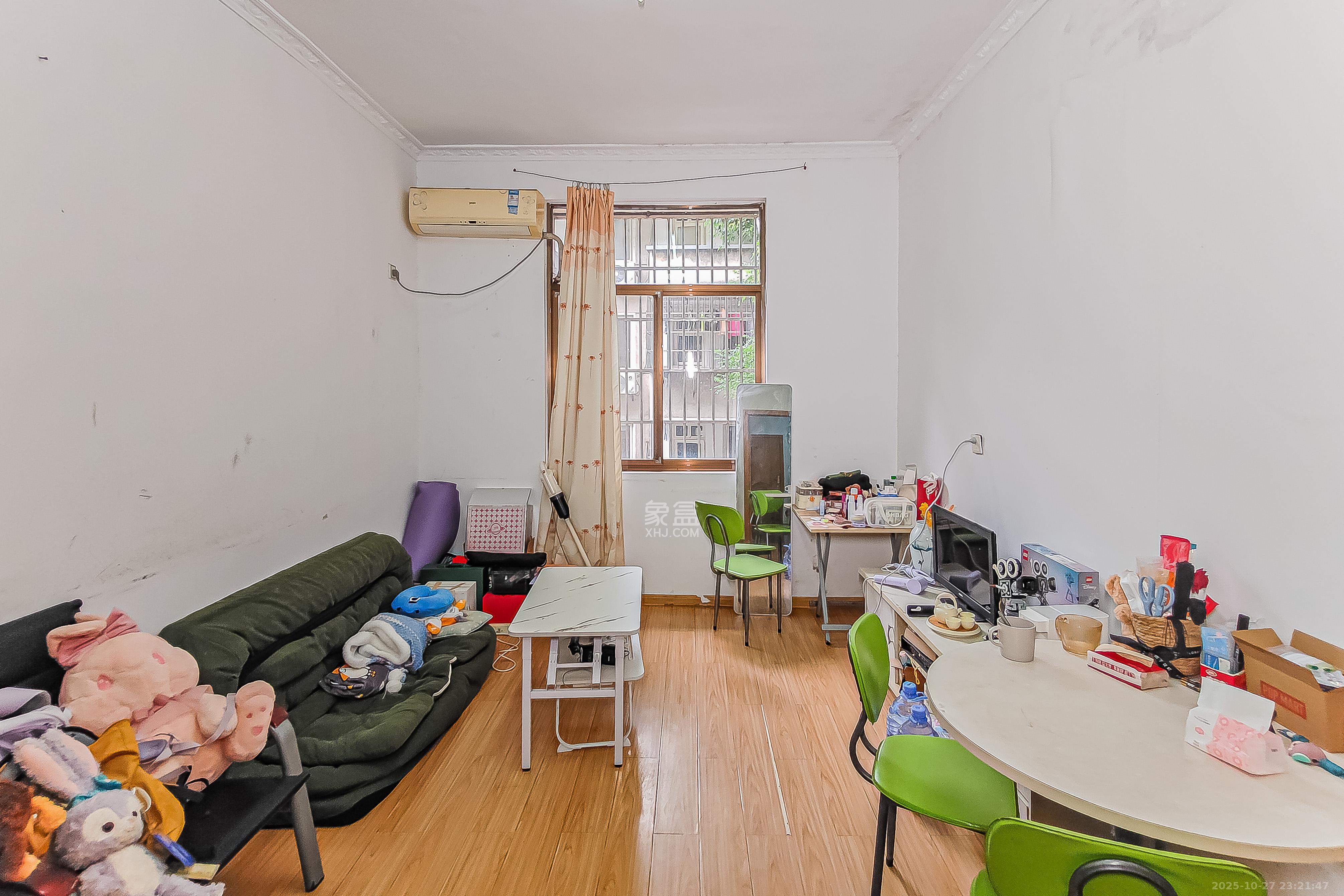 省水院宿舍  2室1厅1卫    63.0万客厅