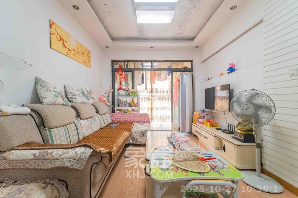 恒基凯旋门一二期  3室2厅1卫    1800.0元/月 恒基凯旋门一二期  3室2厅1卫    1800.0元/月室内图