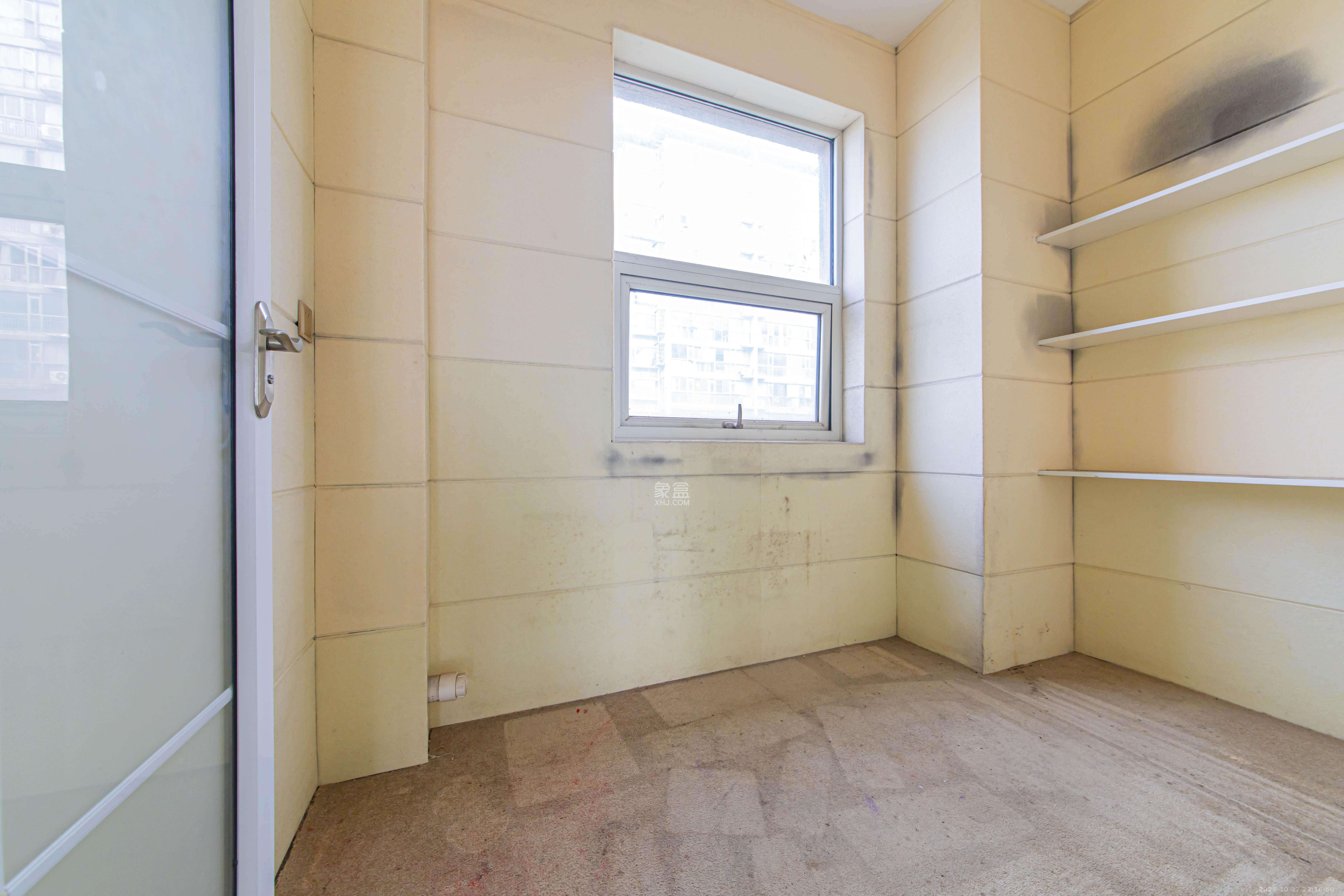 现代雅境园 3室2厅1卫 138.0万 现代雅境园 3室2厅1卫 138.0万厨房