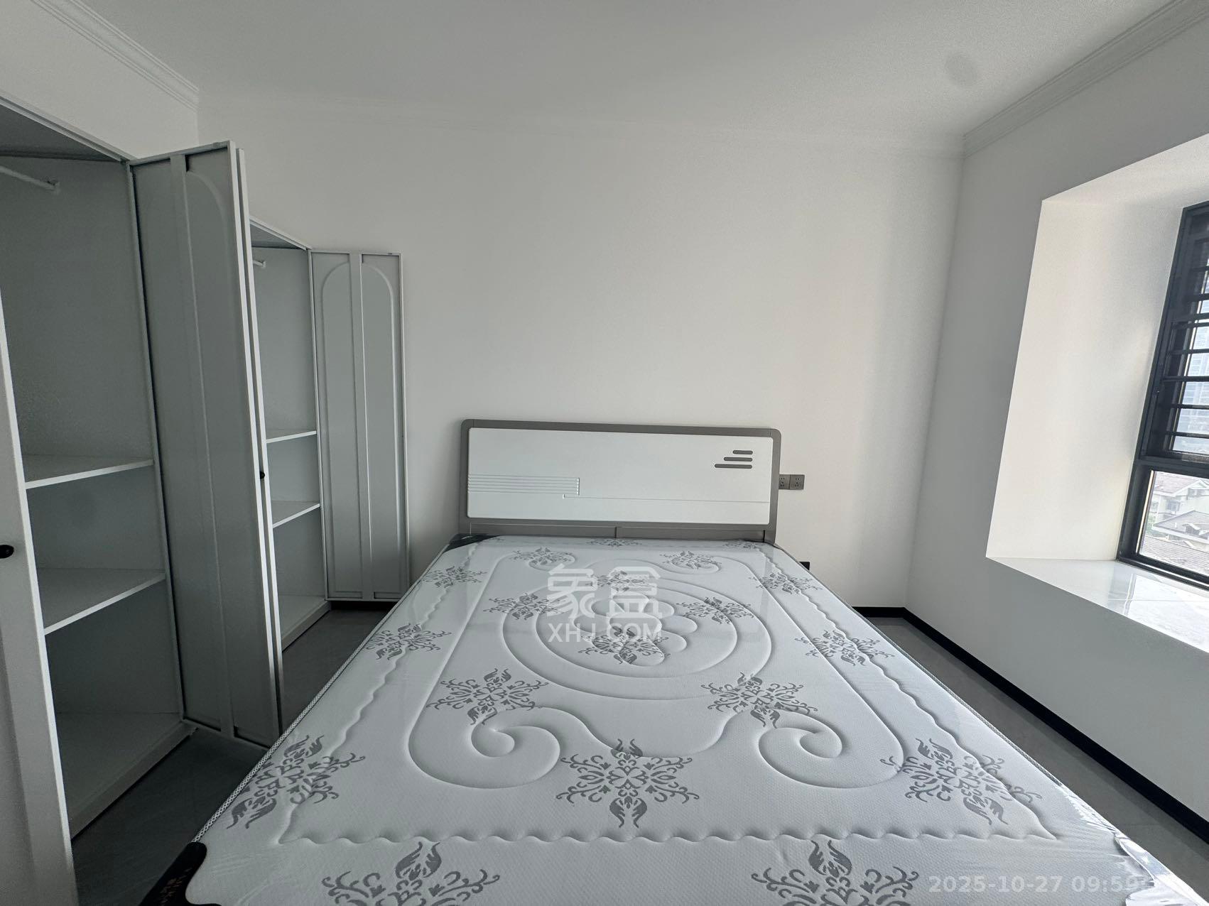 金石蓉园  4室2厅2卫    3500.0元/月室内图