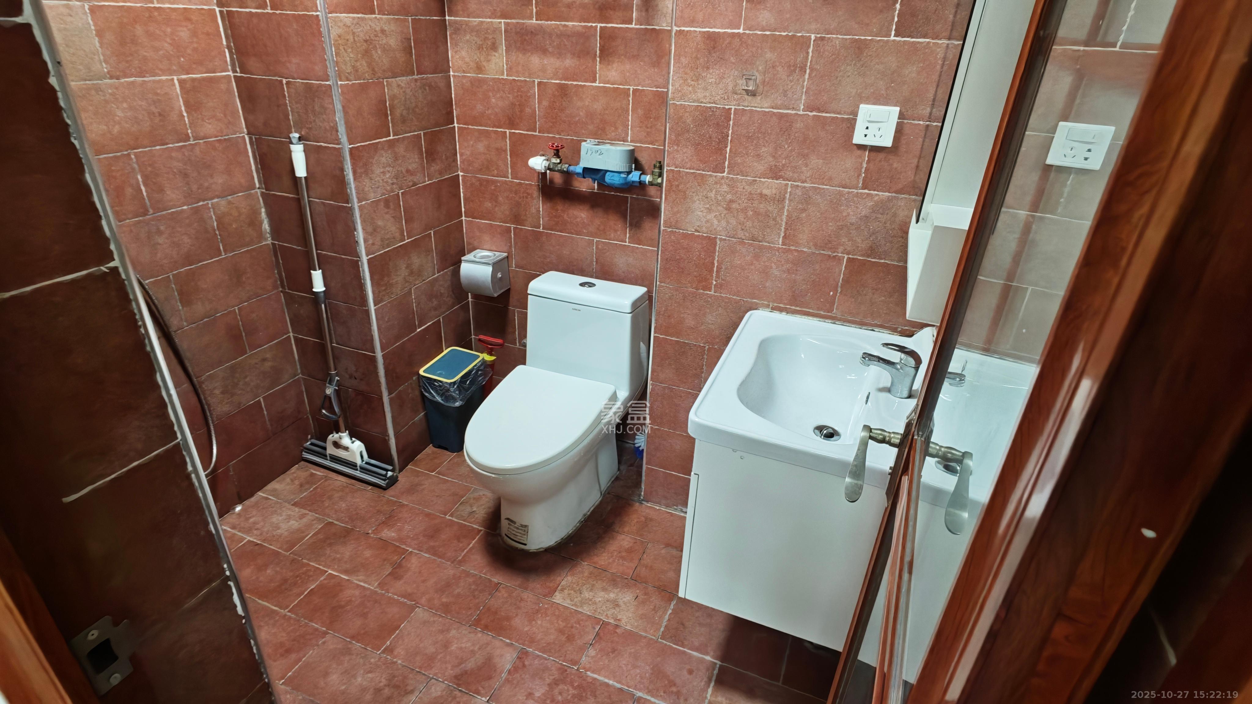 湘域相遇  1室1厅1卫    1600.0元/月室内图