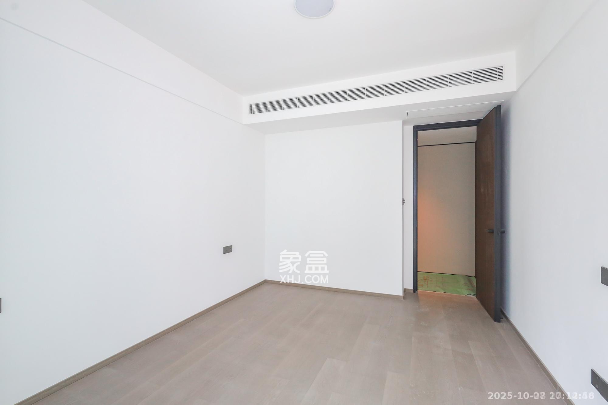 招商蛇口滨江境  4室2厅2卫    10000.0元/月 招商蛇口滨江境  4室2厅2卫    10000.0元/月室内图