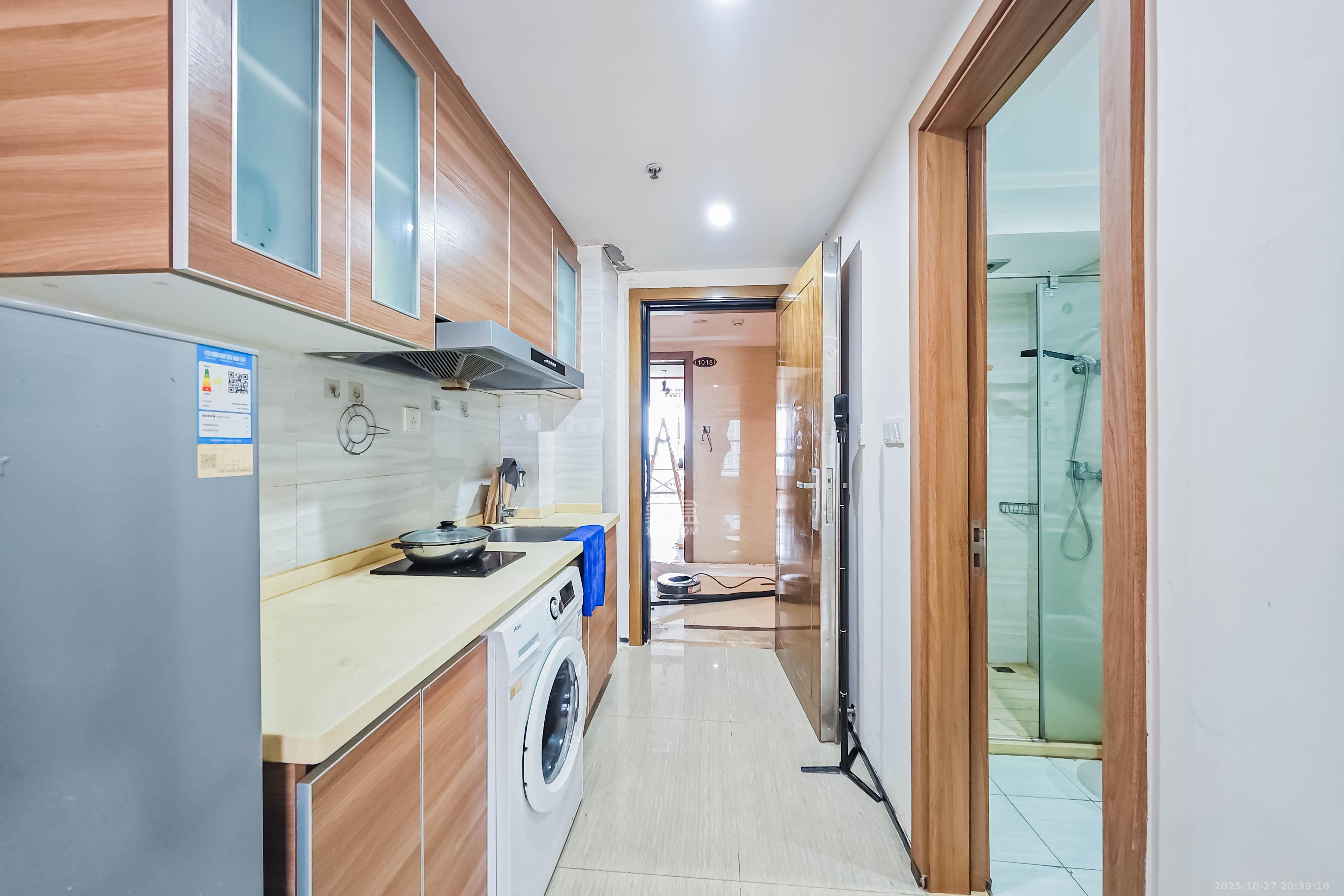 恒大国际广场  1室0厅0卫    18.0万 恒大国际广场  1室0厅0卫    18.0万厨房