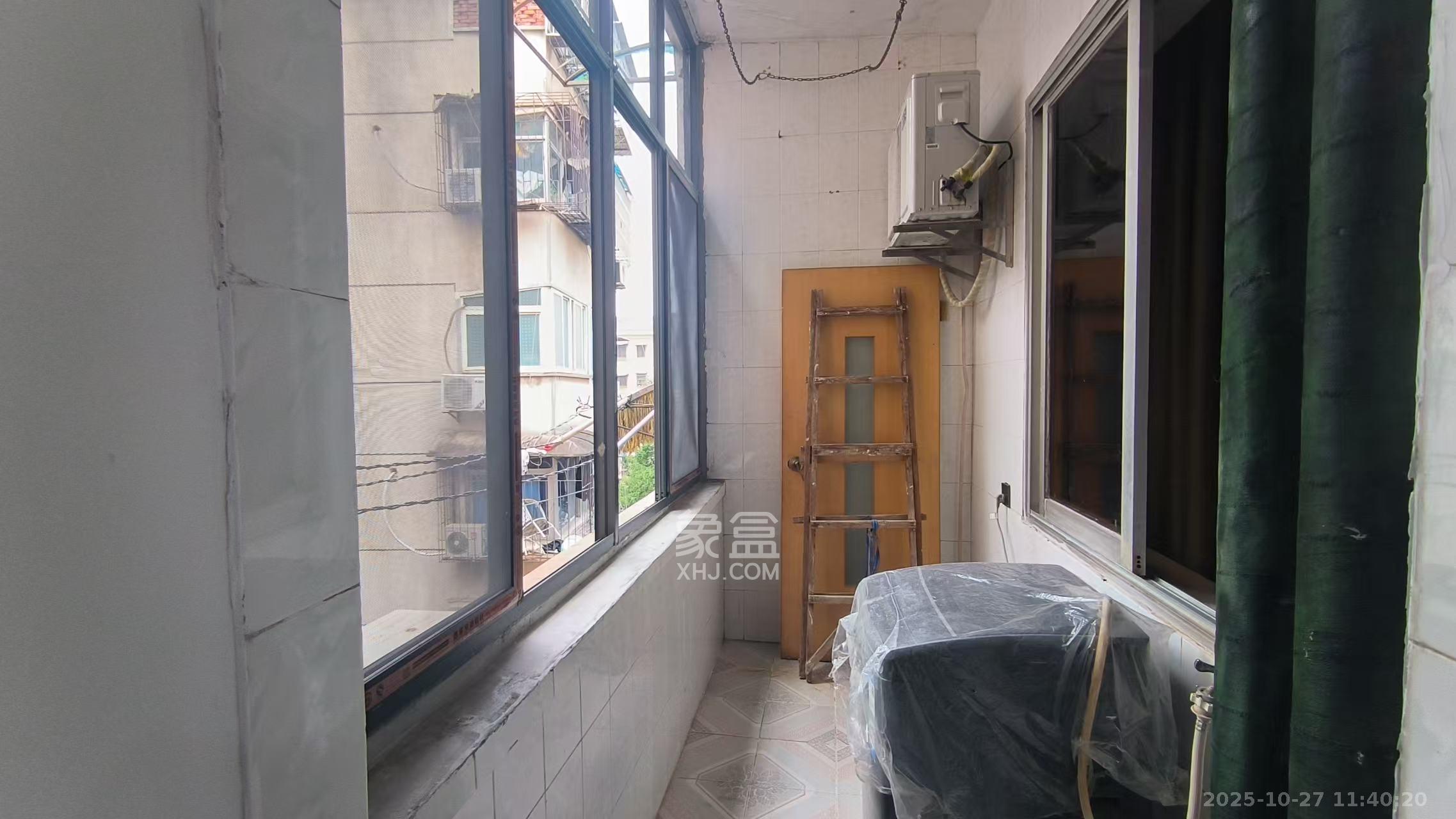 湖南省石油总公司宿舍  1室0厅0卫    2500.0元/月 湖南省石油总公司宿舍  1室0厅0卫    2500.0元/月室内图