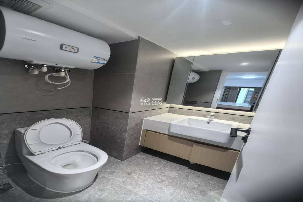 海航豪庭南苑  1室1厅2卫    3500.0元/月 海航豪庭南苑  1室1厅2卫    3500.0元/月室内图