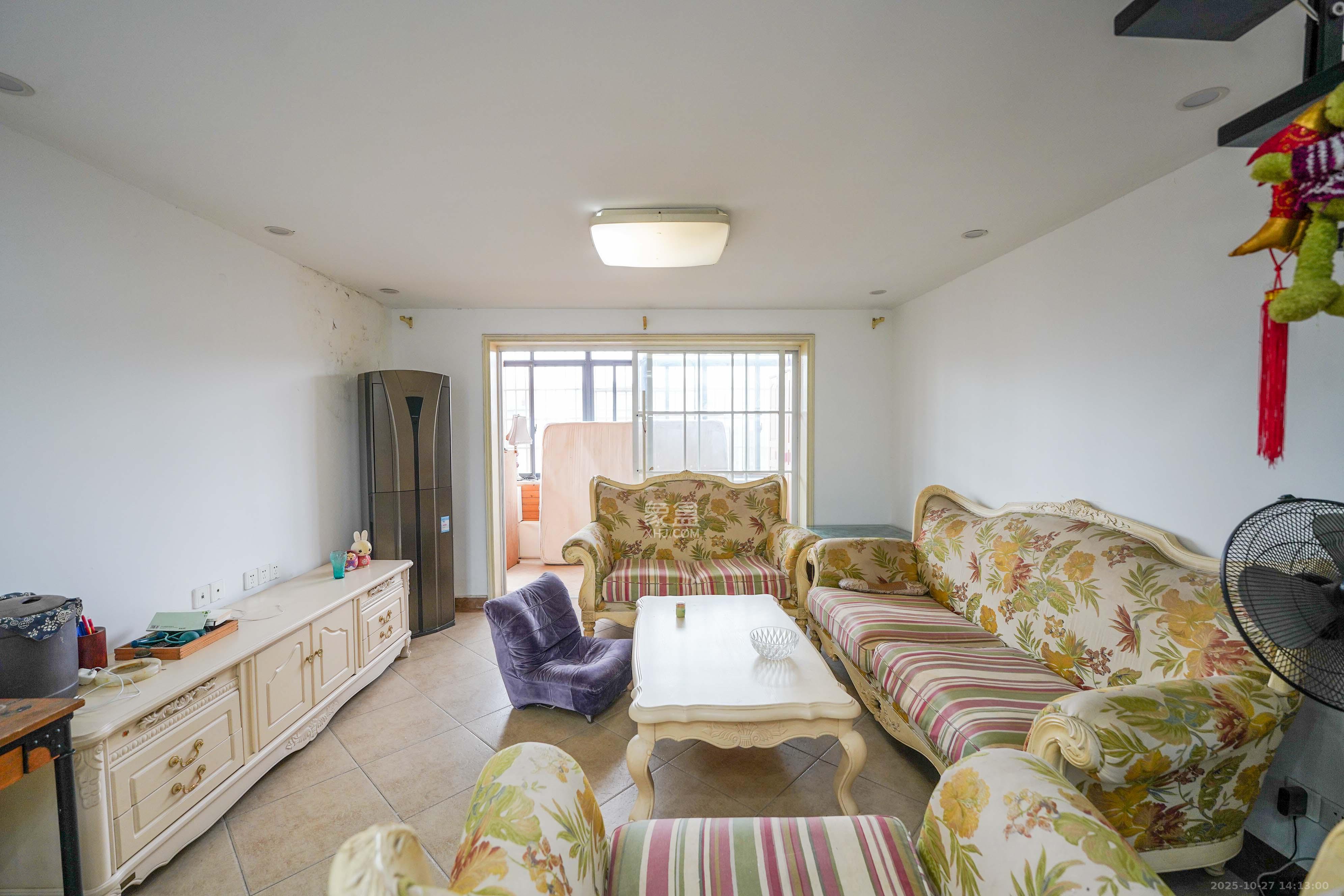 山水印象(愿景想山)  3室2厅2卫    60.0万 山水印象(愿景想山)  3室2厅2卫    60.0万