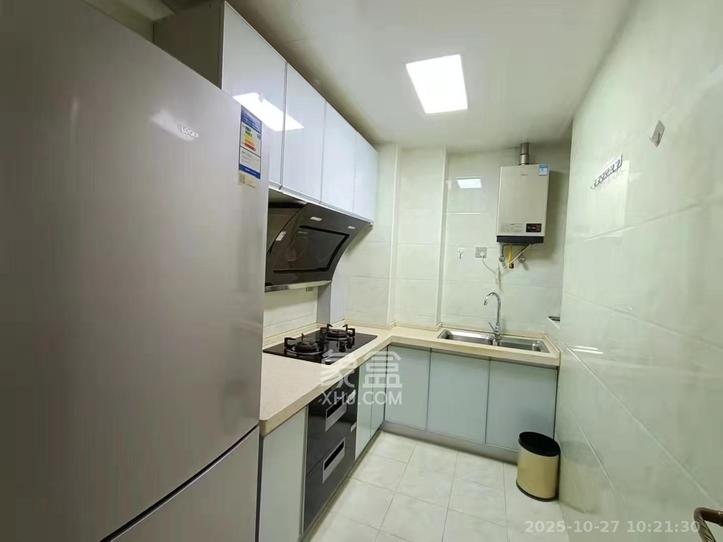 金地三千府(金地湖山樾、金地自在城) 3室2厅1卫 1800.0元/月 金地三千府(金地湖山樾、金地自在城) 3室2厅1卫 1800.0元/月室内图