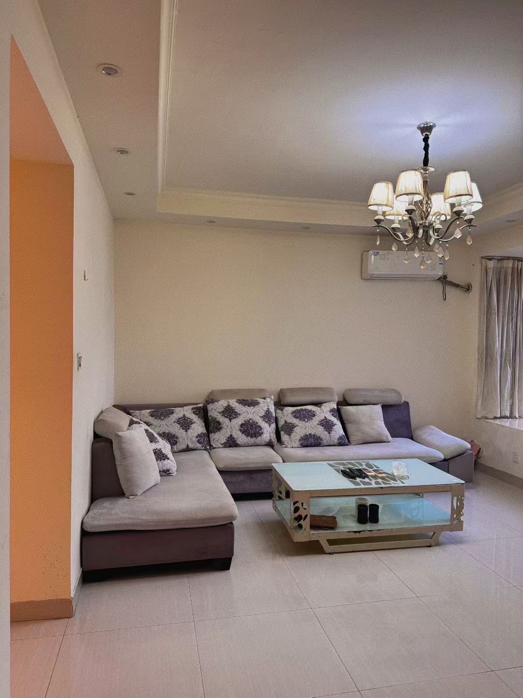 民俗文化广场 2室2厅1卫 2000.0元/月 民俗文化广场 2室2厅1卫 2000.0元/月室内图