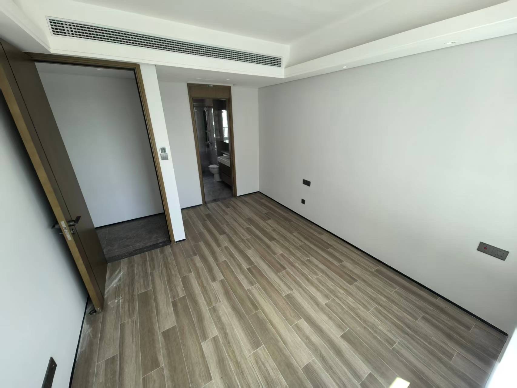 仁恒滨江园(一.二期) 3室2厅2卫 268.0万 仁恒滨江园(一.二期) 3室2厅2卫 268.0万客厅