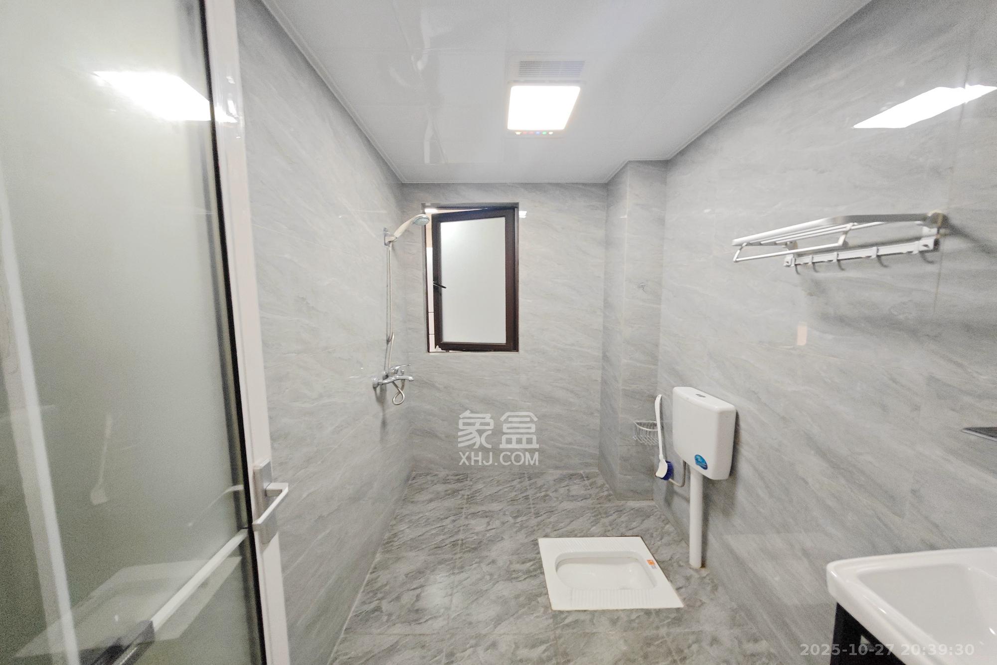 保利大都汇四期  3室2厅1卫    129.0万 保利大都汇四期  3室2厅1卫    129.0万其他