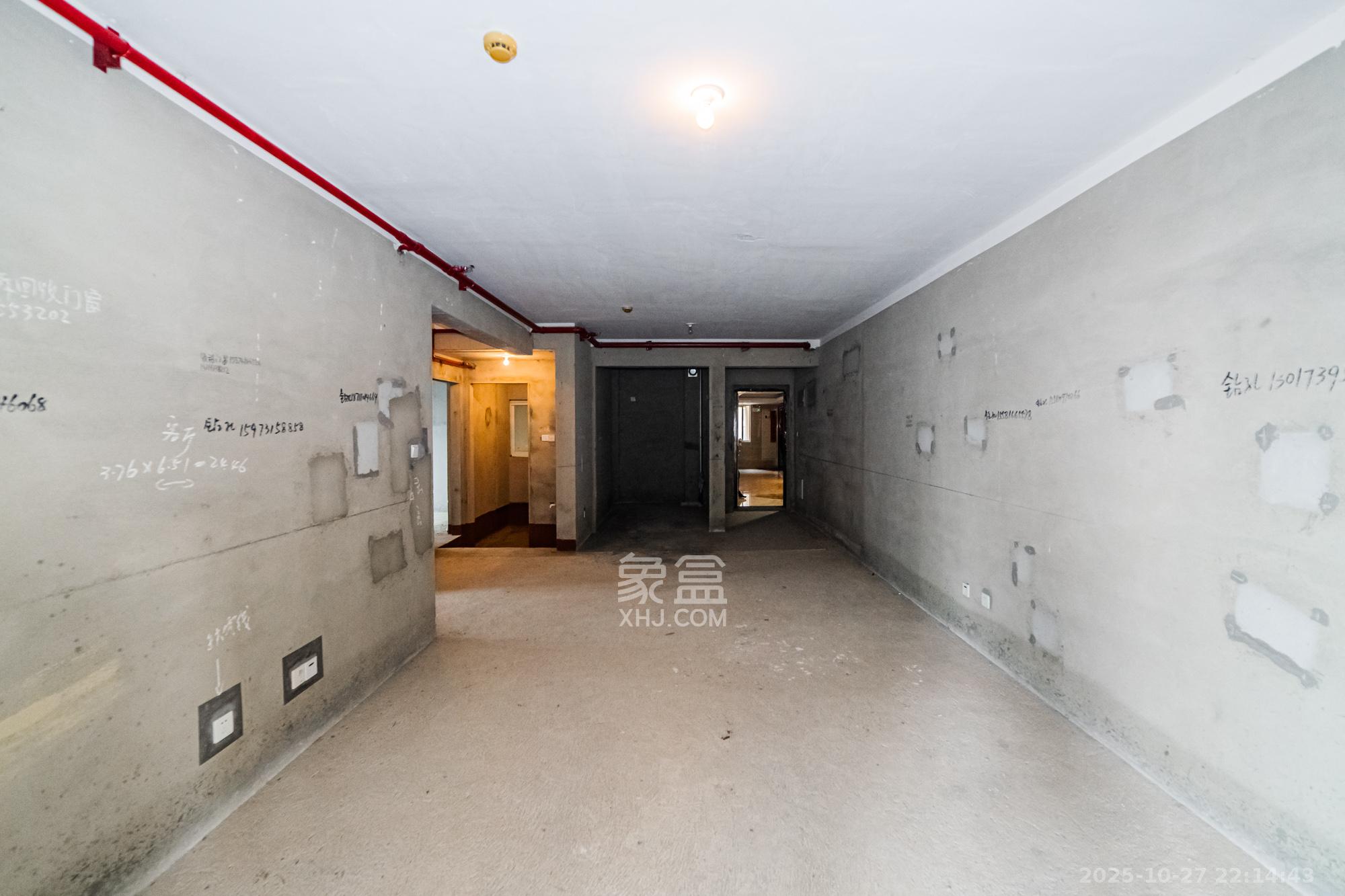 北辰三角洲E7区  3室2厅2卫    150.0万 北辰三角洲E7区  3室2厅2卫    150.0万客厅