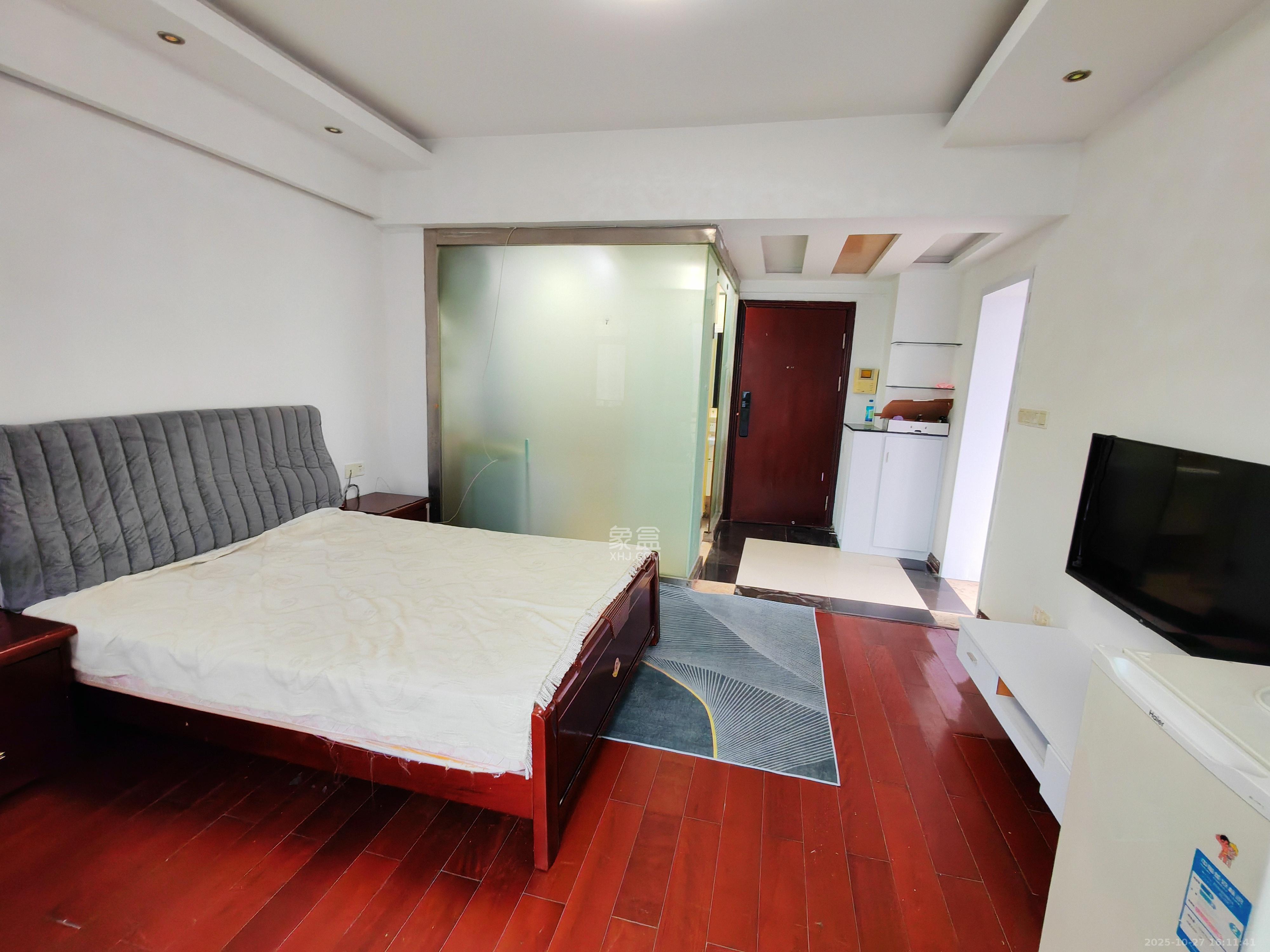 天健芙蓉盛世一期  1室0厅1卫    1400.0元/月室内图