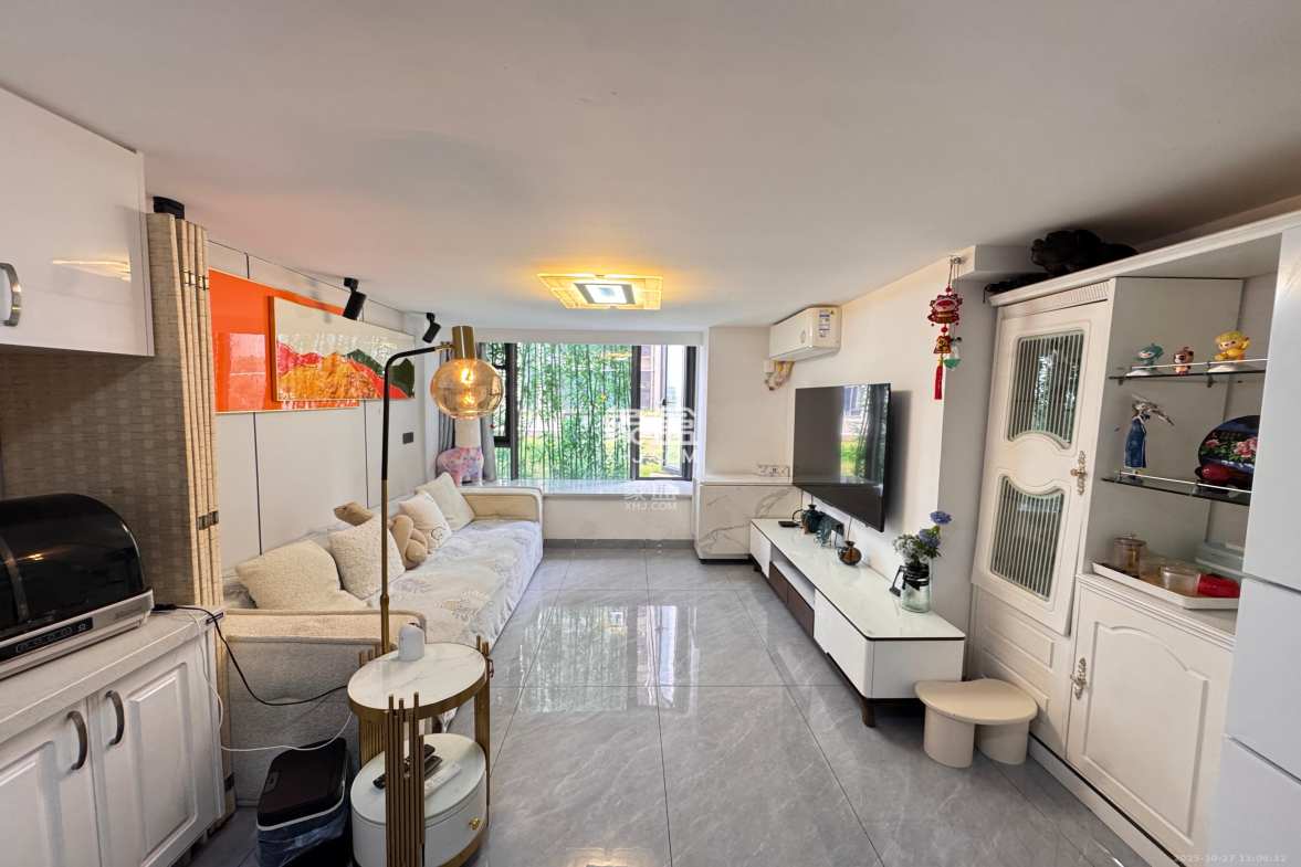 佳兆业云顶都汇 2室1厅1卫 2400.0元/月 佳兆业云顶都汇 2室1厅1卫 2400.0元/月室内图