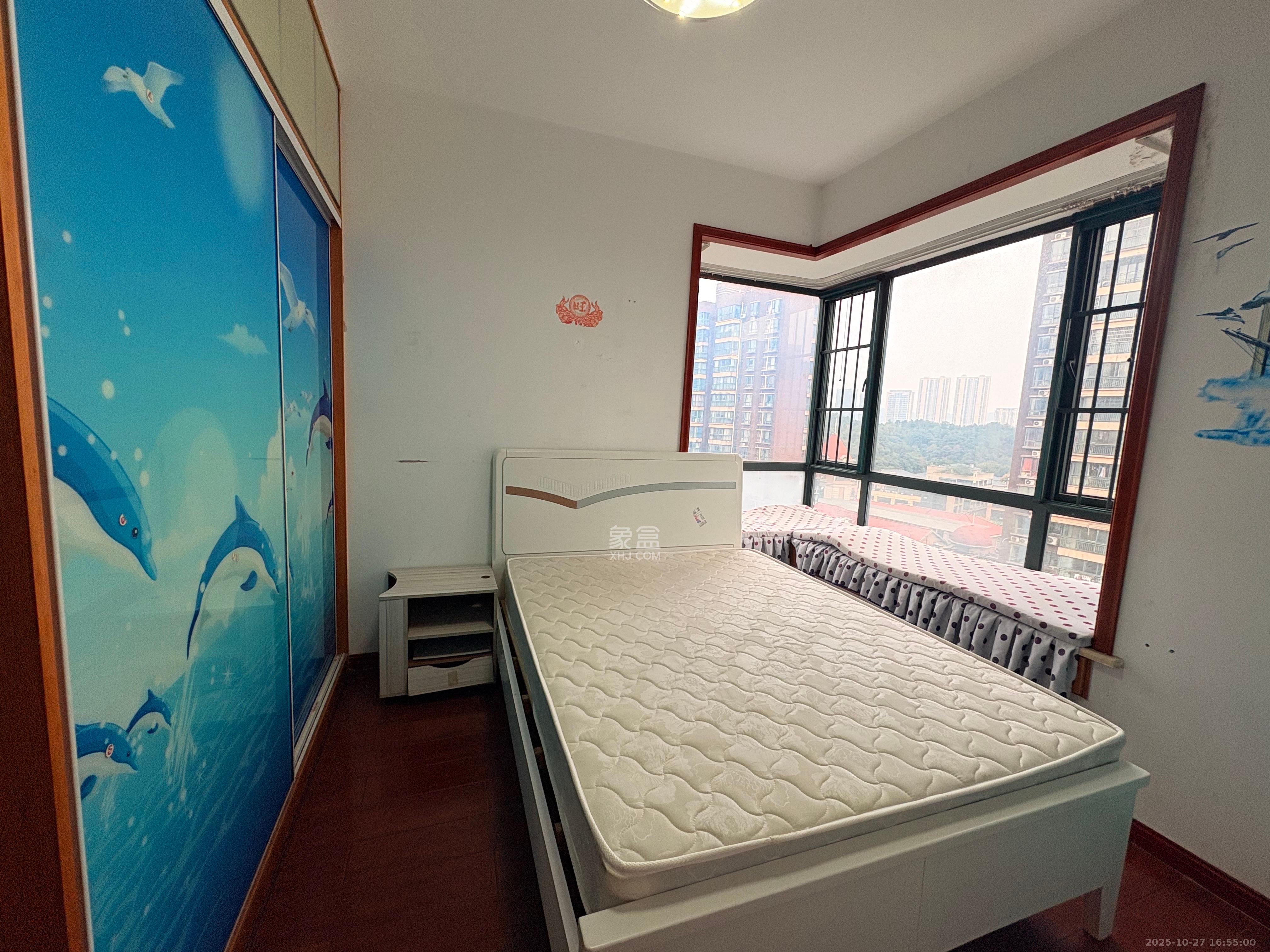 麓谷公馆（涉外国际公馆）  4室2厅1卫    2200.0元/月室内图