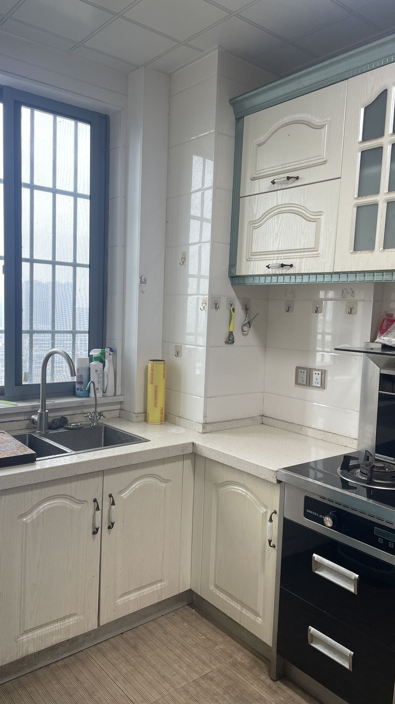 鹏利广场 3室2厅2卫 2100.0元/月 鹏利广场 3室2厅2卫 2100.0元/月室内图