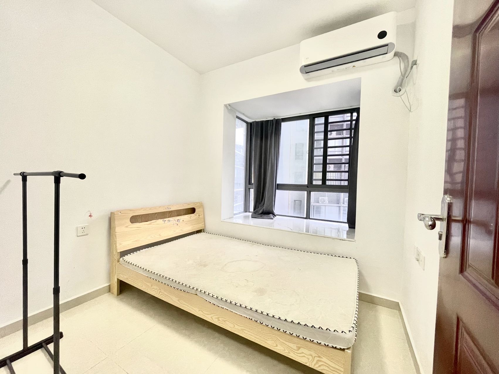 坡巷雅苑  3室2厅1卫    2800.0元/月 坡巷雅苑  3室2厅1卫    2800.0元/月室内图