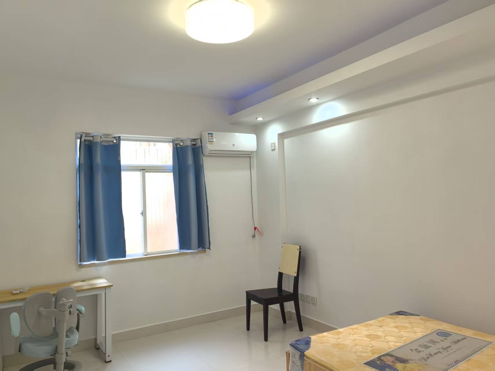 滨海华庭 3室2厅2卫 2800.0元/月 滨海华庭 3室2厅2卫 2800.0元/月室内图