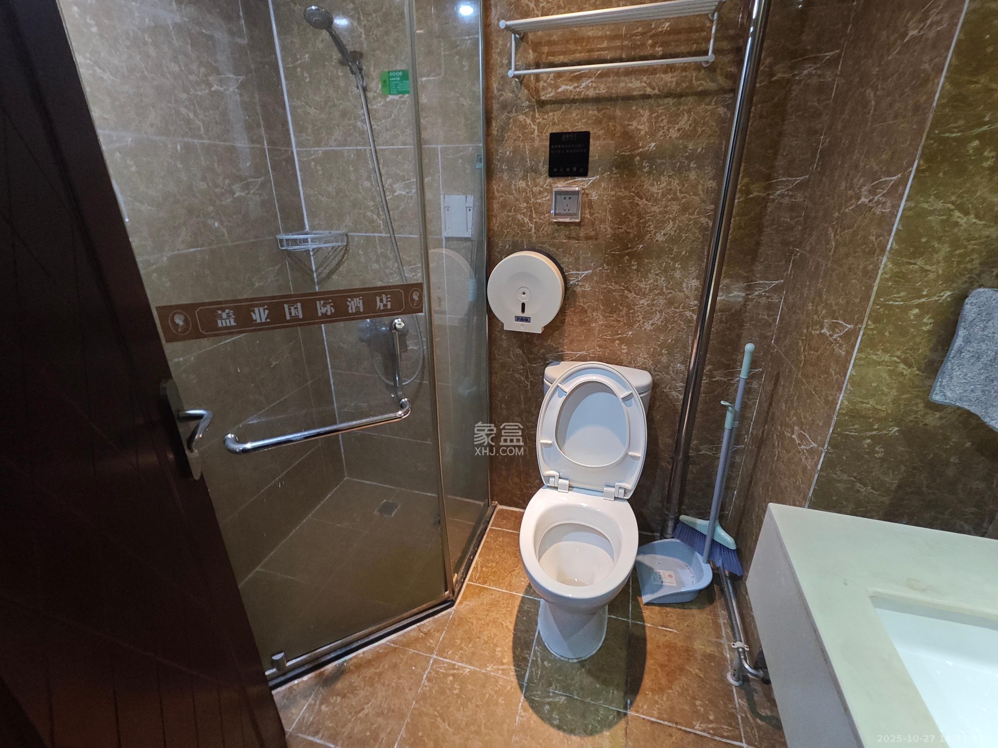 东塘瑞府  1室1厅1卫    1500.0元/月 东塘瑞府  1室1厅1卫    1500.0元/月室内图