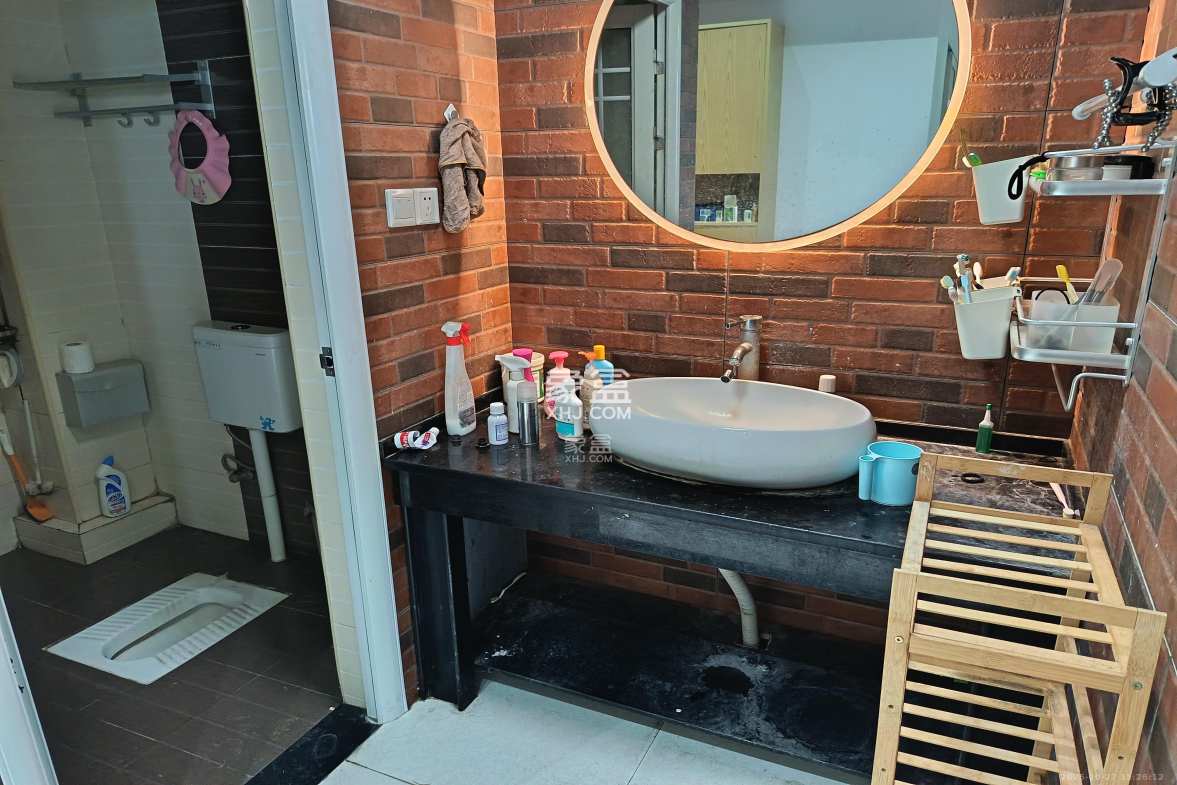 万坤图财富广场  3室2厅1卫    6000.0元/月 万坤图财富广场  3室2厅1卫    6000.0元/月室内图