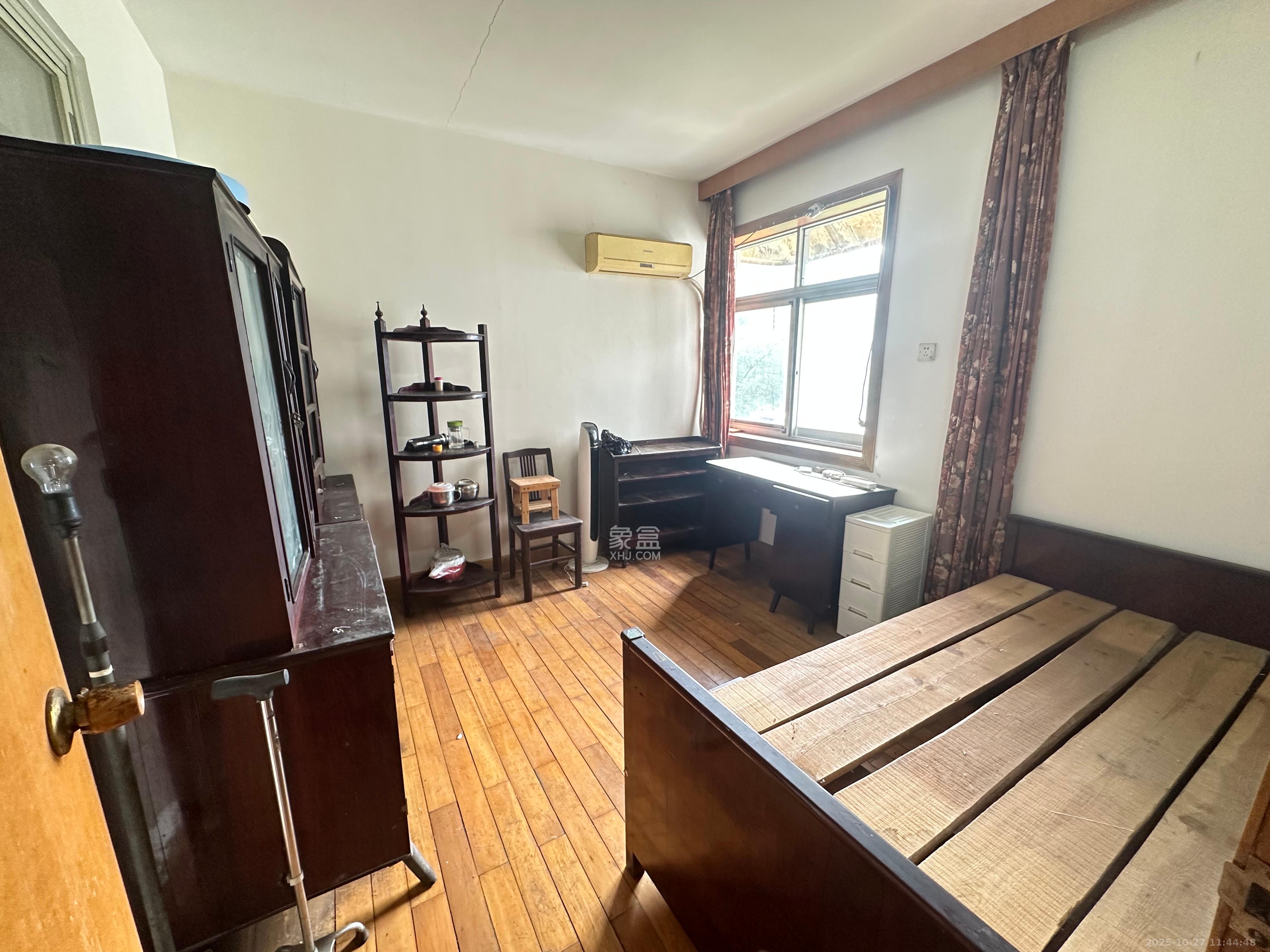 长沙理工大学东院西院  3室2厅2卫    2000.0元/月室内图