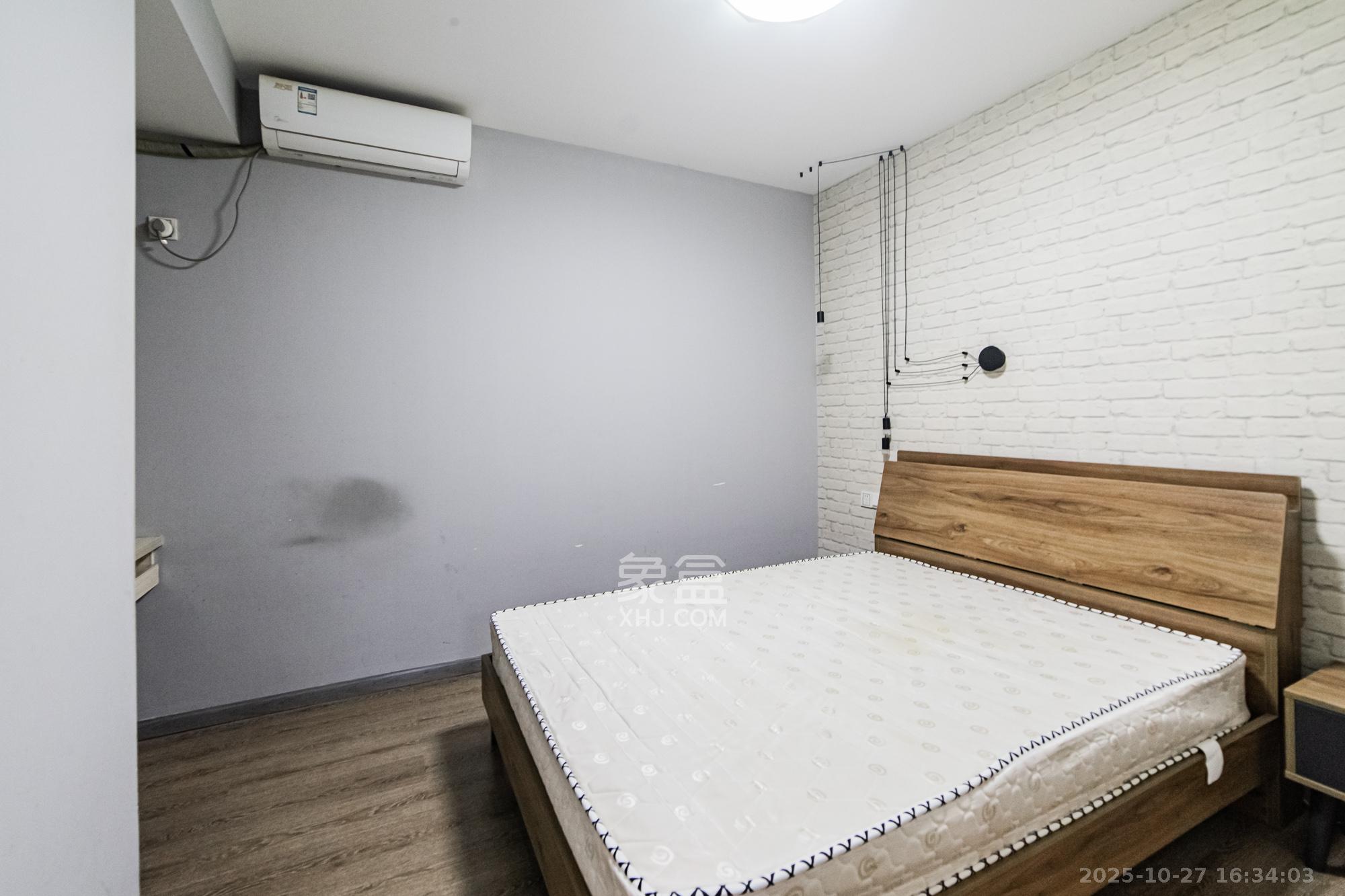 北辰三角洲E4区  3室2厅1卫    3800.0元/月室内图